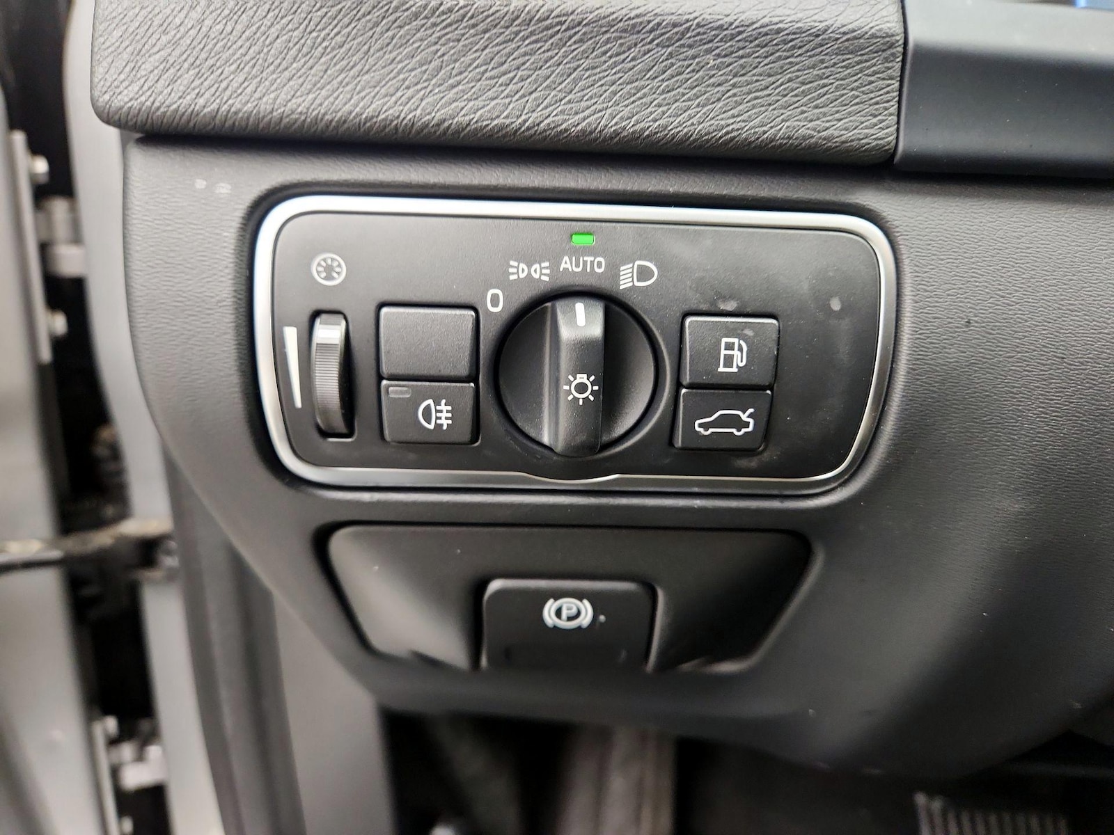 2016 Volvo V60 Premier - Photo 14