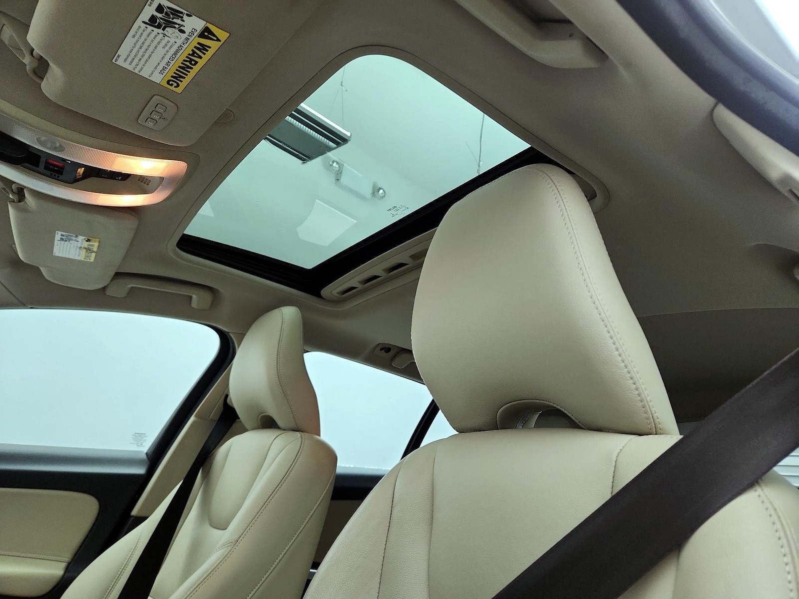 2016 Volvo V60 Premier - Photo 21