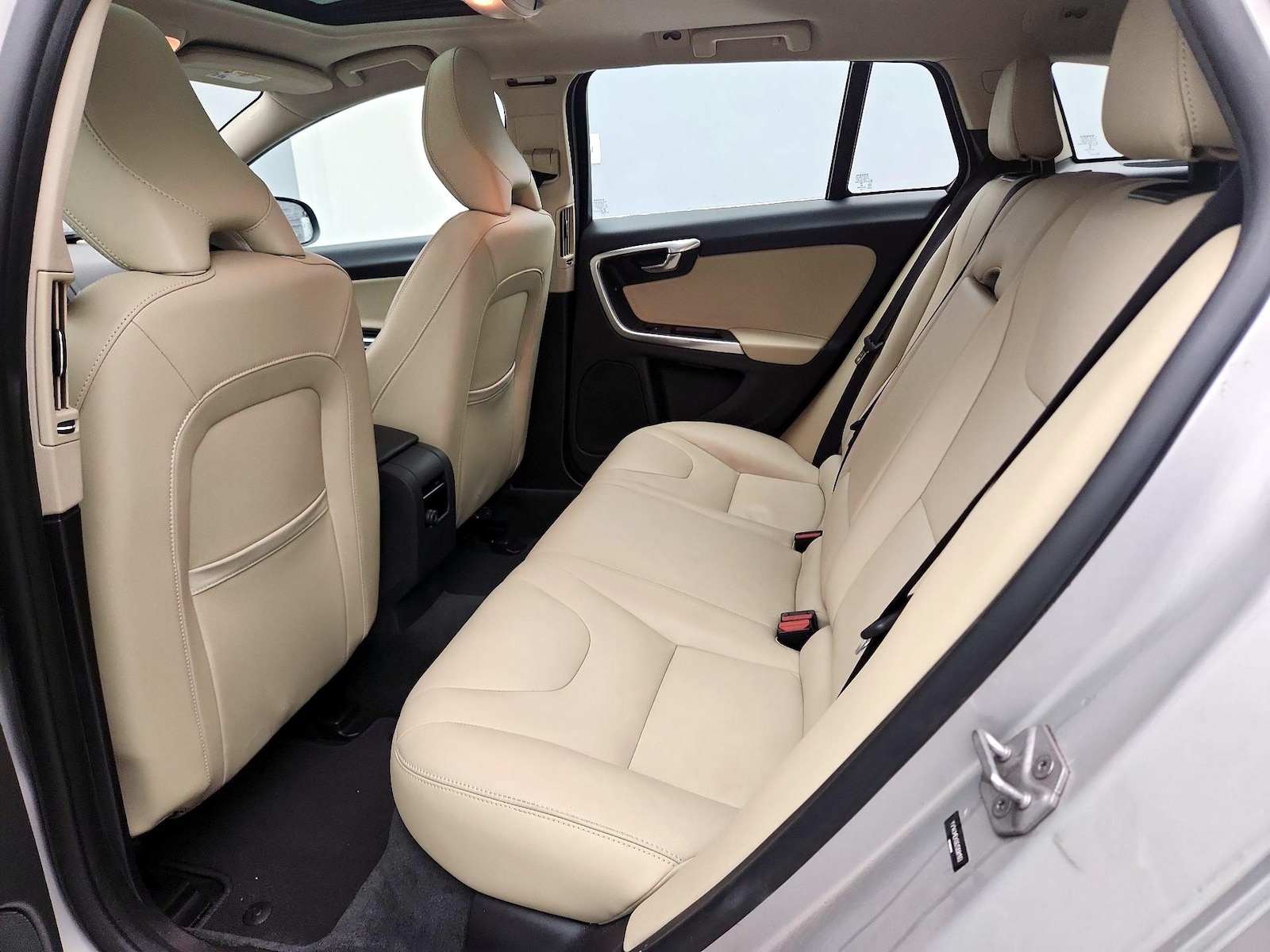 2016 Volvo V60 Premier - Photo 22