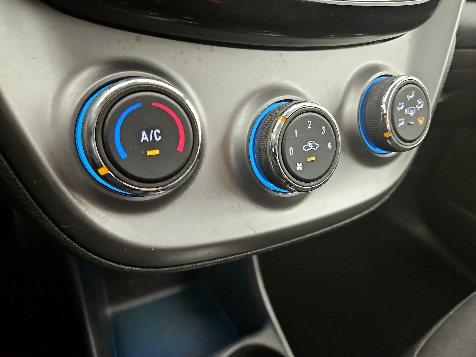 2018 Chevrolet Spark 1LT - Photo 17