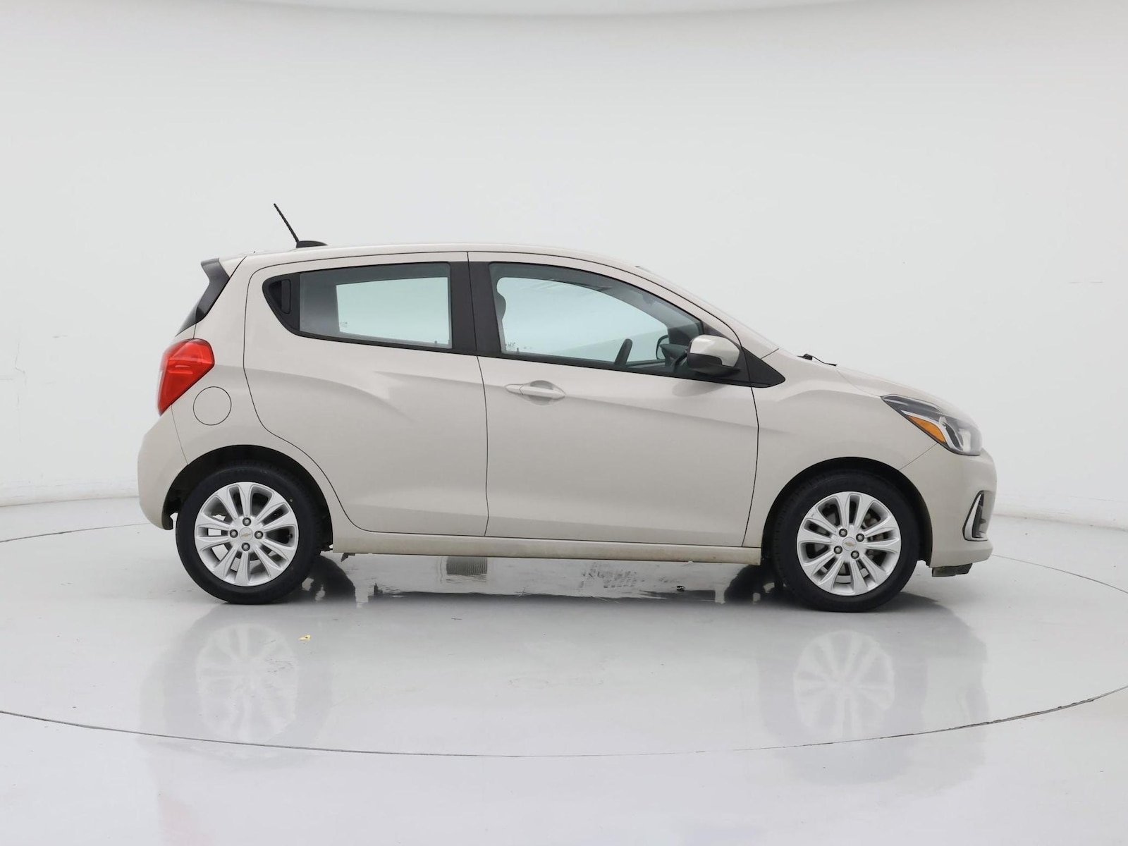 2018 Chevrolet Spark 1LT - Photo 8