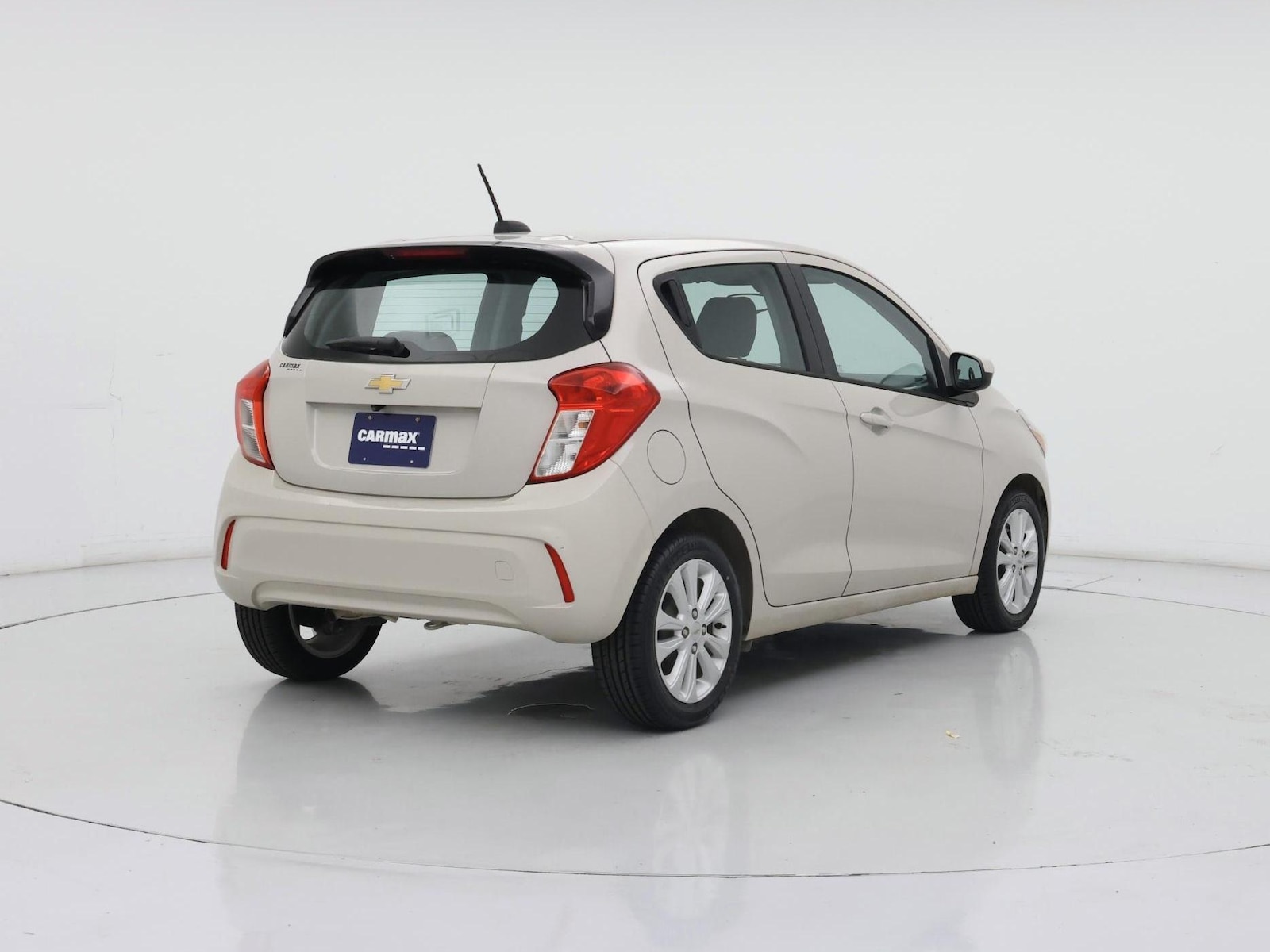 2018 Chevrolet Spark 1LT - Photo 9