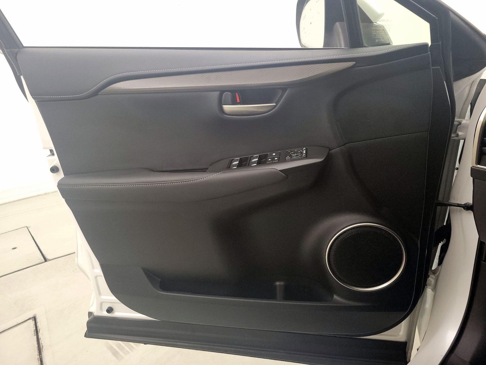 2021 Lexus NX 300 - Photo 13