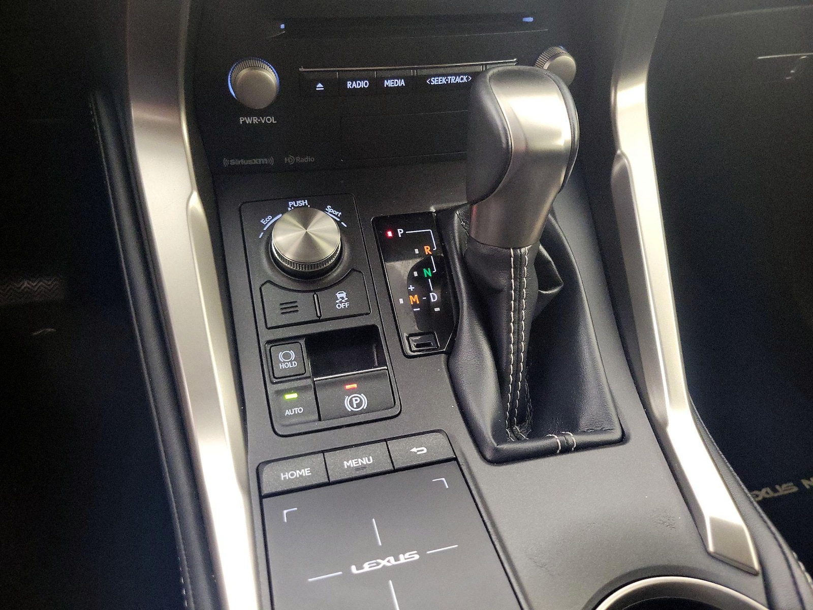 2021 Lexus NX 300 - Photo 18