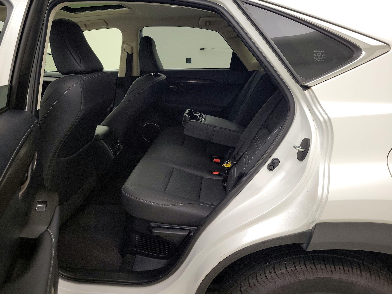 2021 Lexus NX 300 - Photo 21