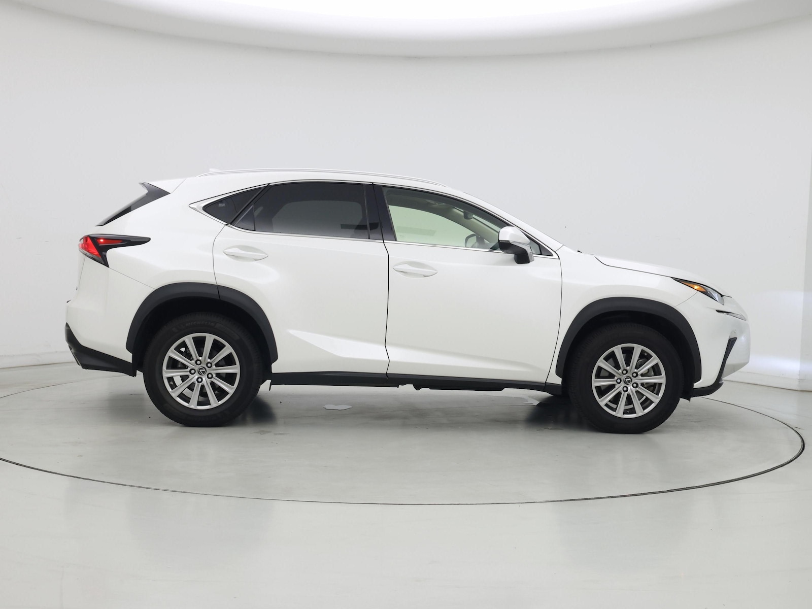 2021 Lexus NX 300 - Photo 8