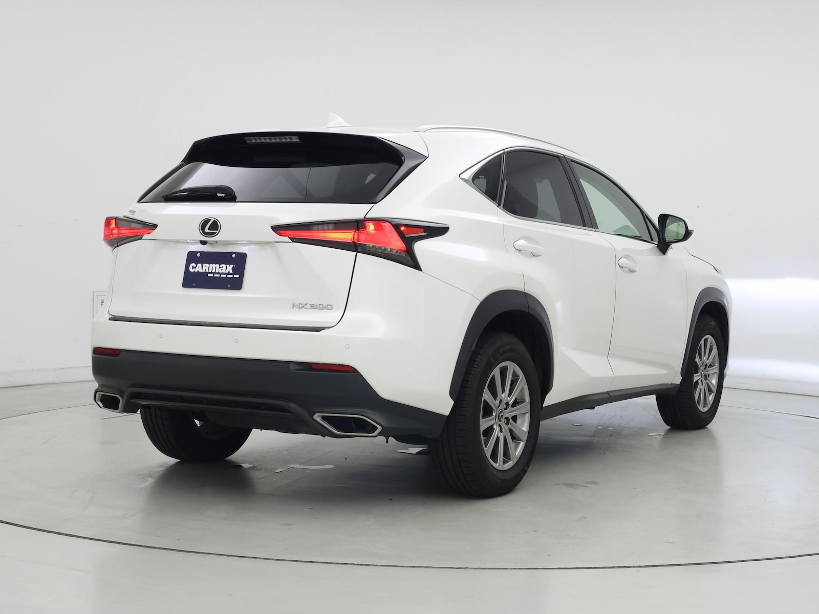 2021 Lexus NX 300 - Photo 9