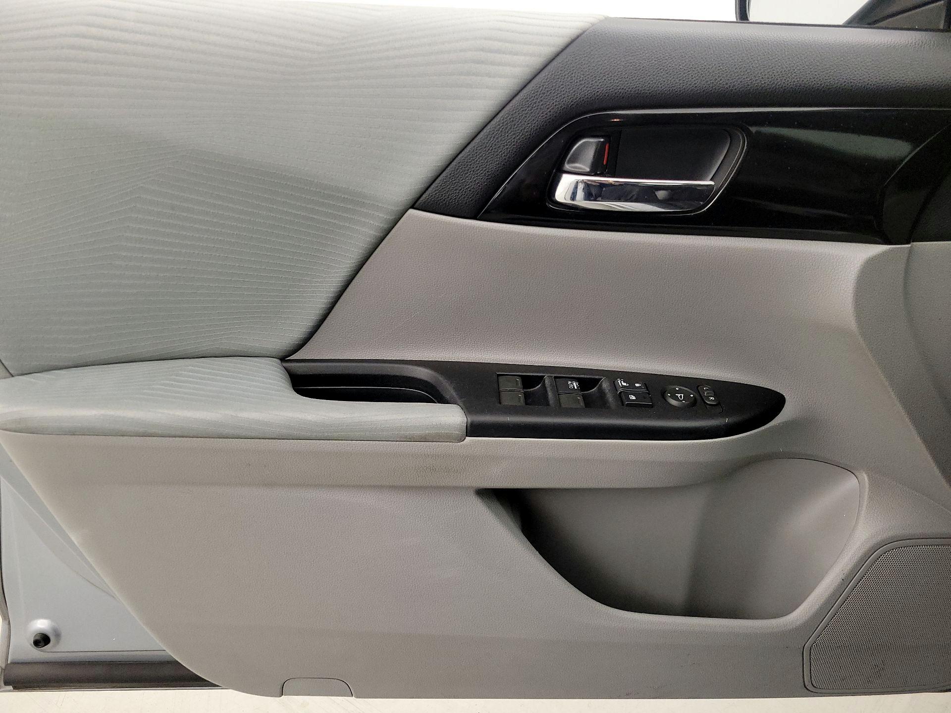 Thumbnail: 2017 Honda Accord - 12