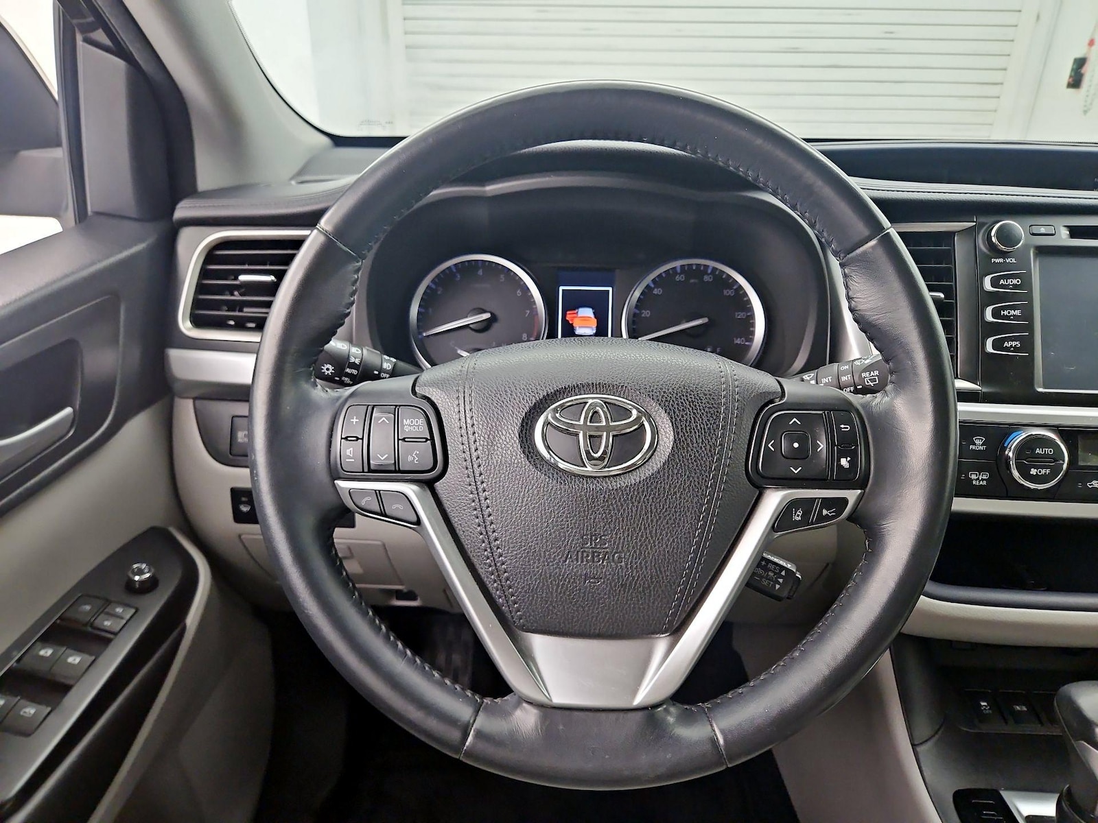 2018 Toyota Highlander XLE - Photo 11