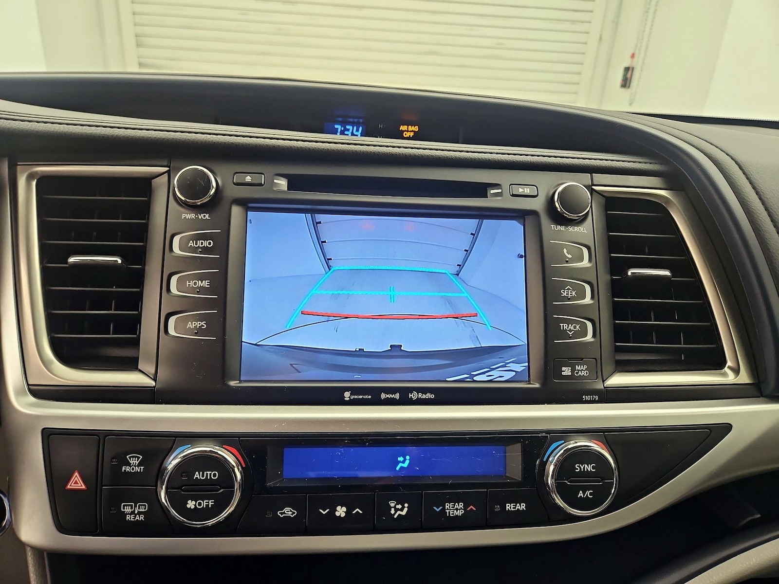 2018 Toyota Highlander XLE - Photo 16