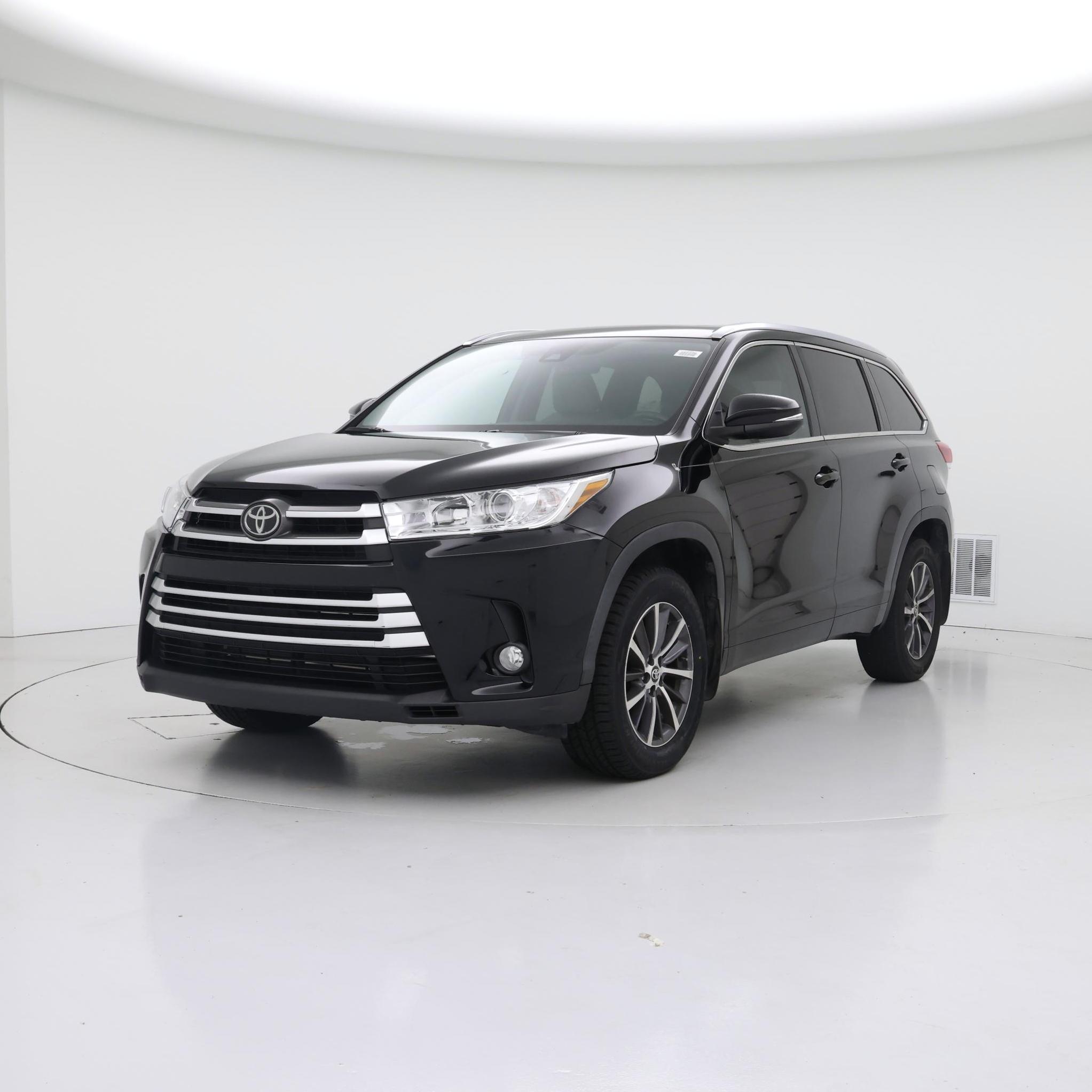 Thumbnail: 2018 Toyota Highlander - 4