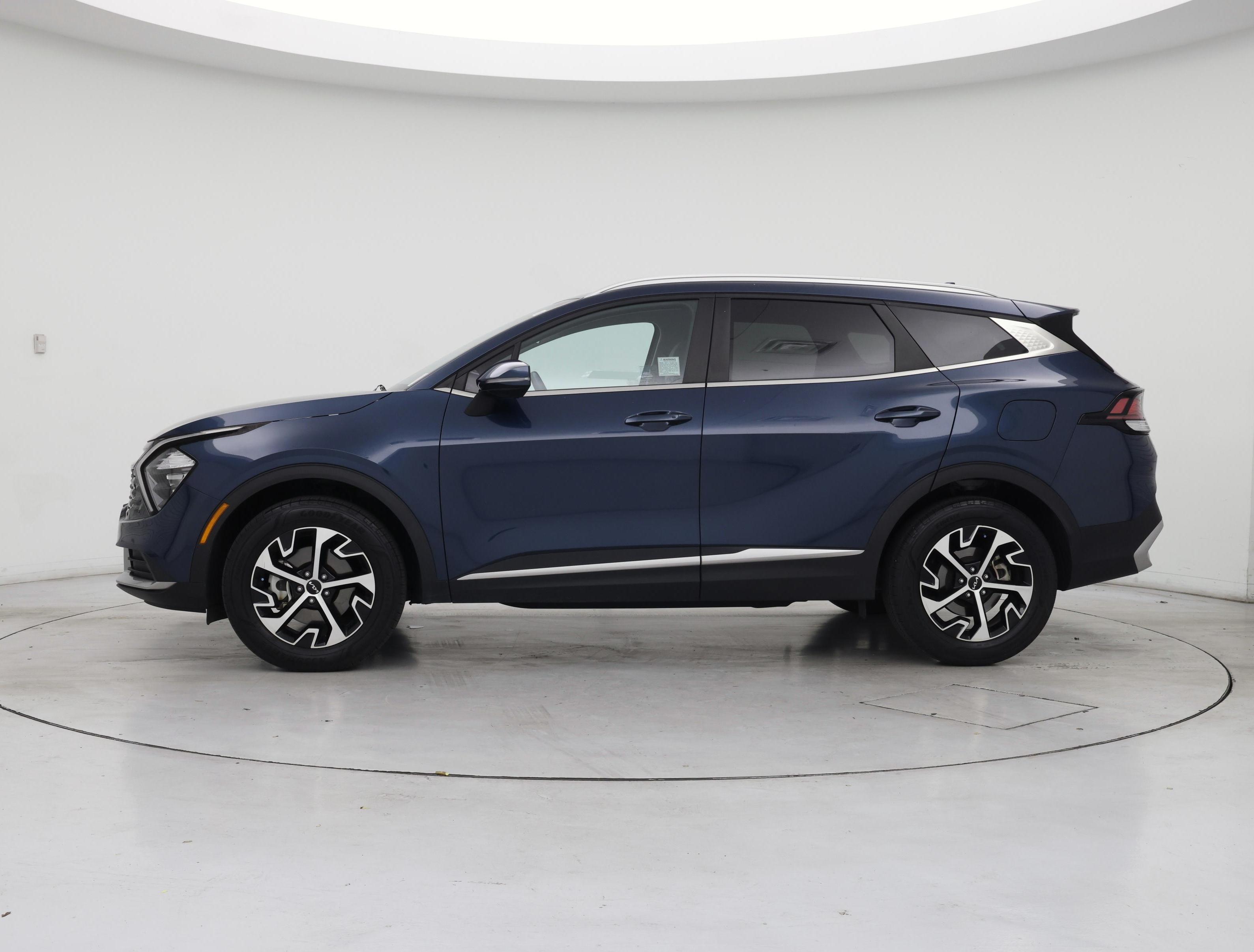 Thumbnail: 2023 Kia Sportage - 3