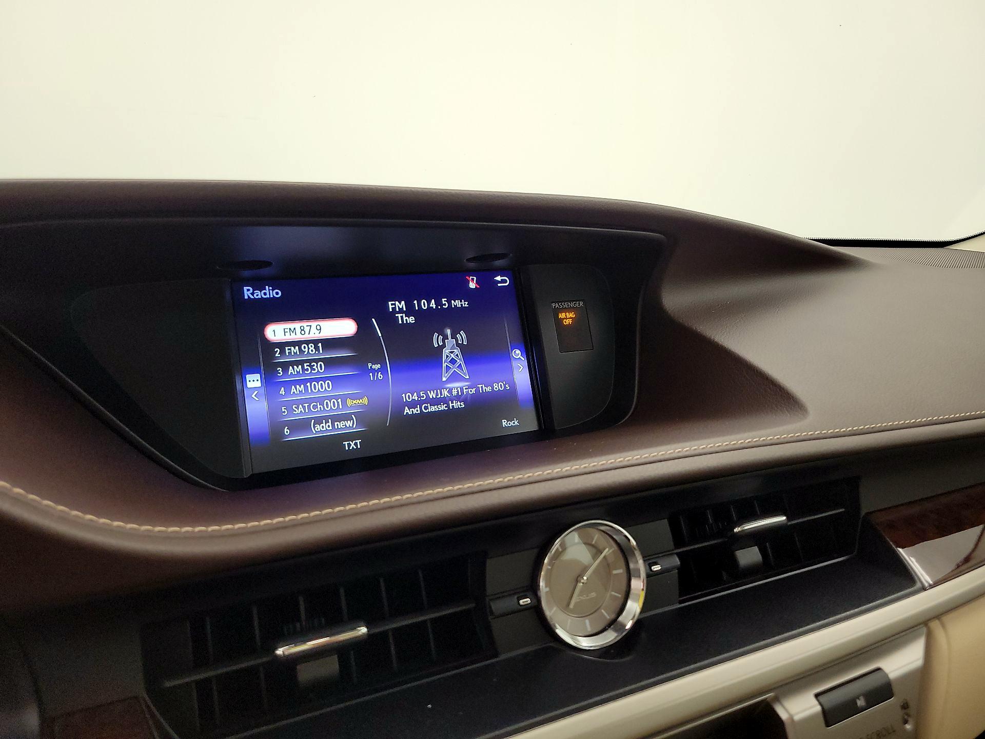 Thumbnail: 2017 Lexus ES - 15