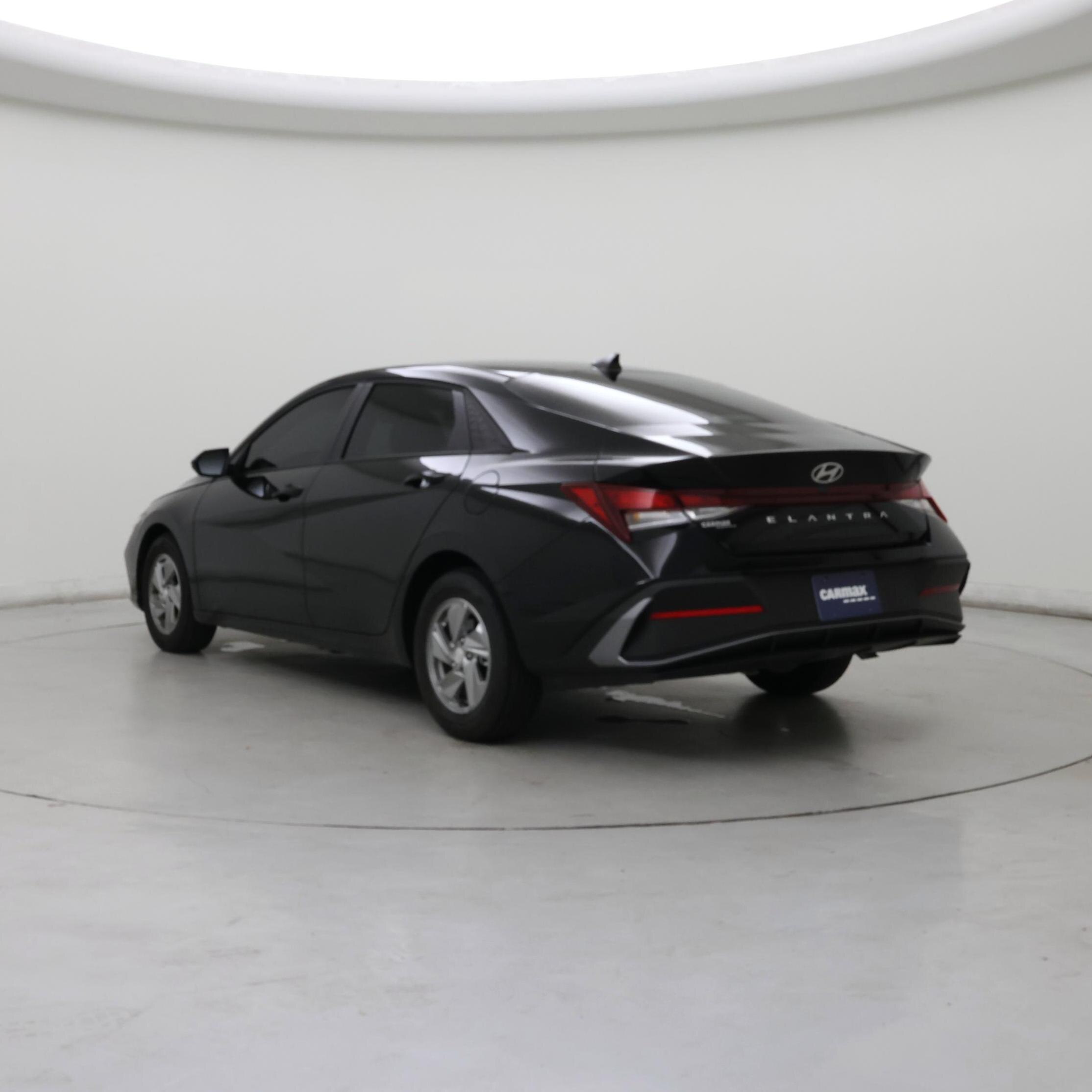 Thumbnail: 2026 Hyundai Elantra - 2