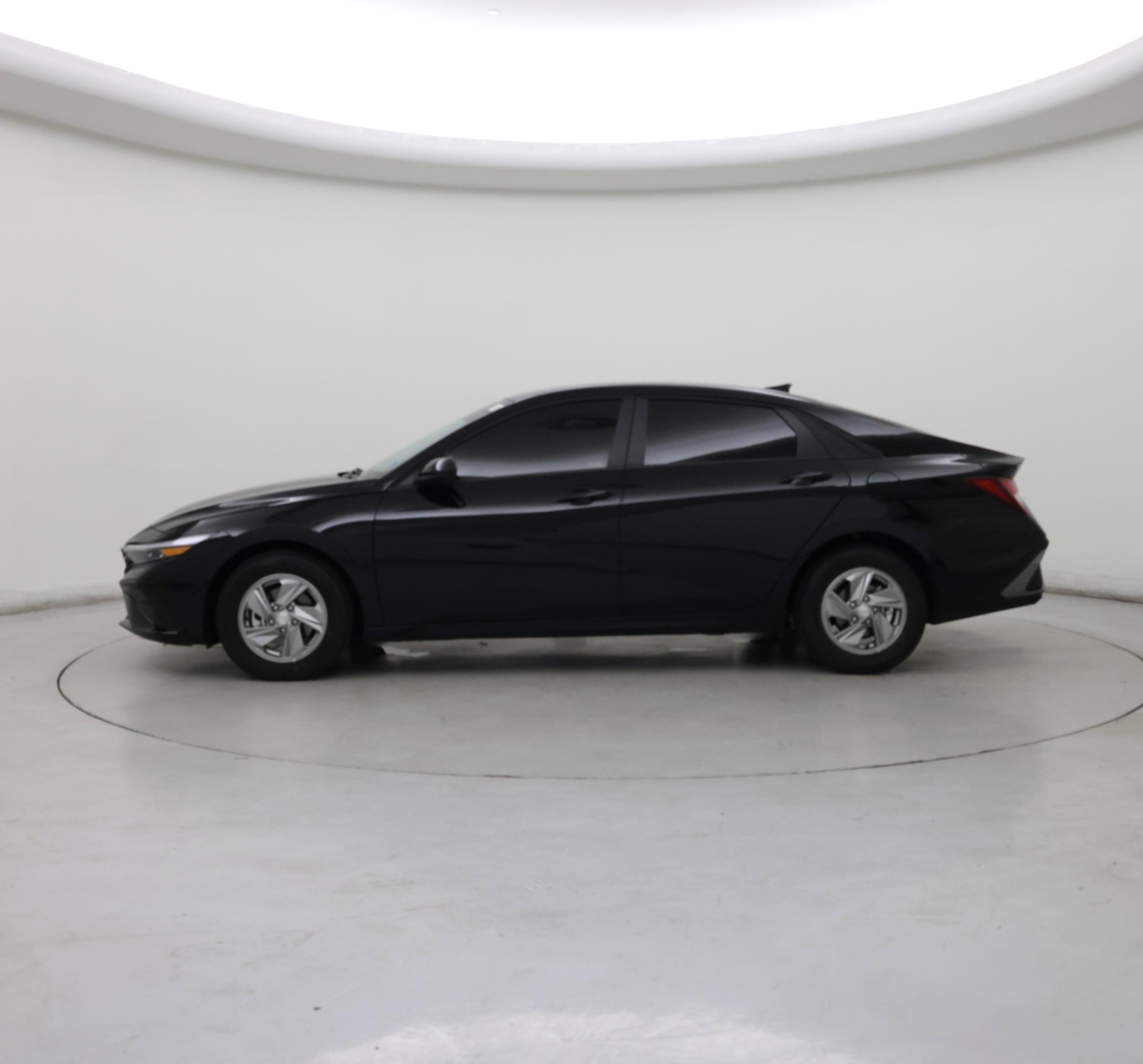 Thumbnail: 2026 Hyundai Elantra - 3