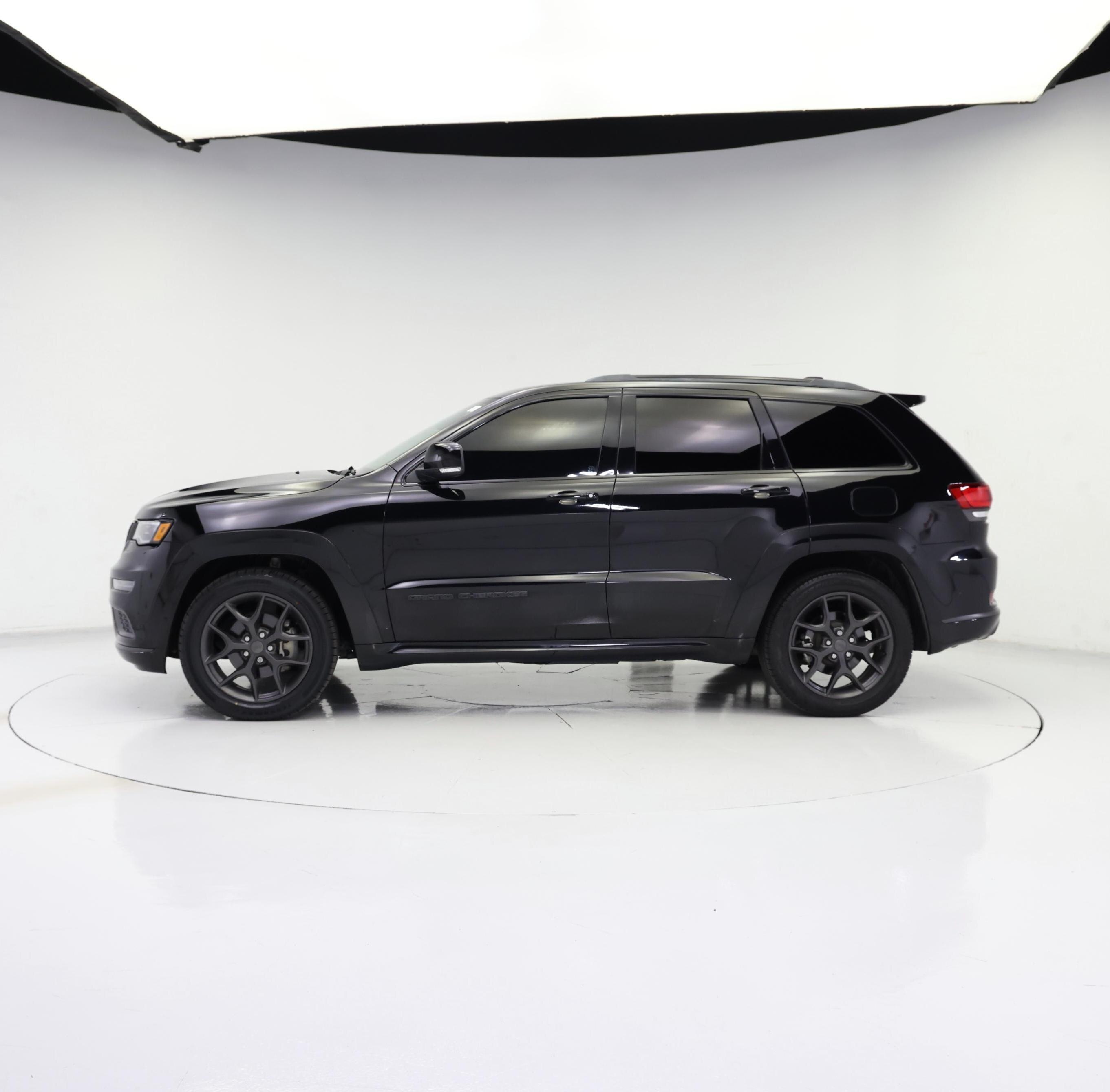 Thumbnail: 2019 Jeep Grand Cherokee - 3