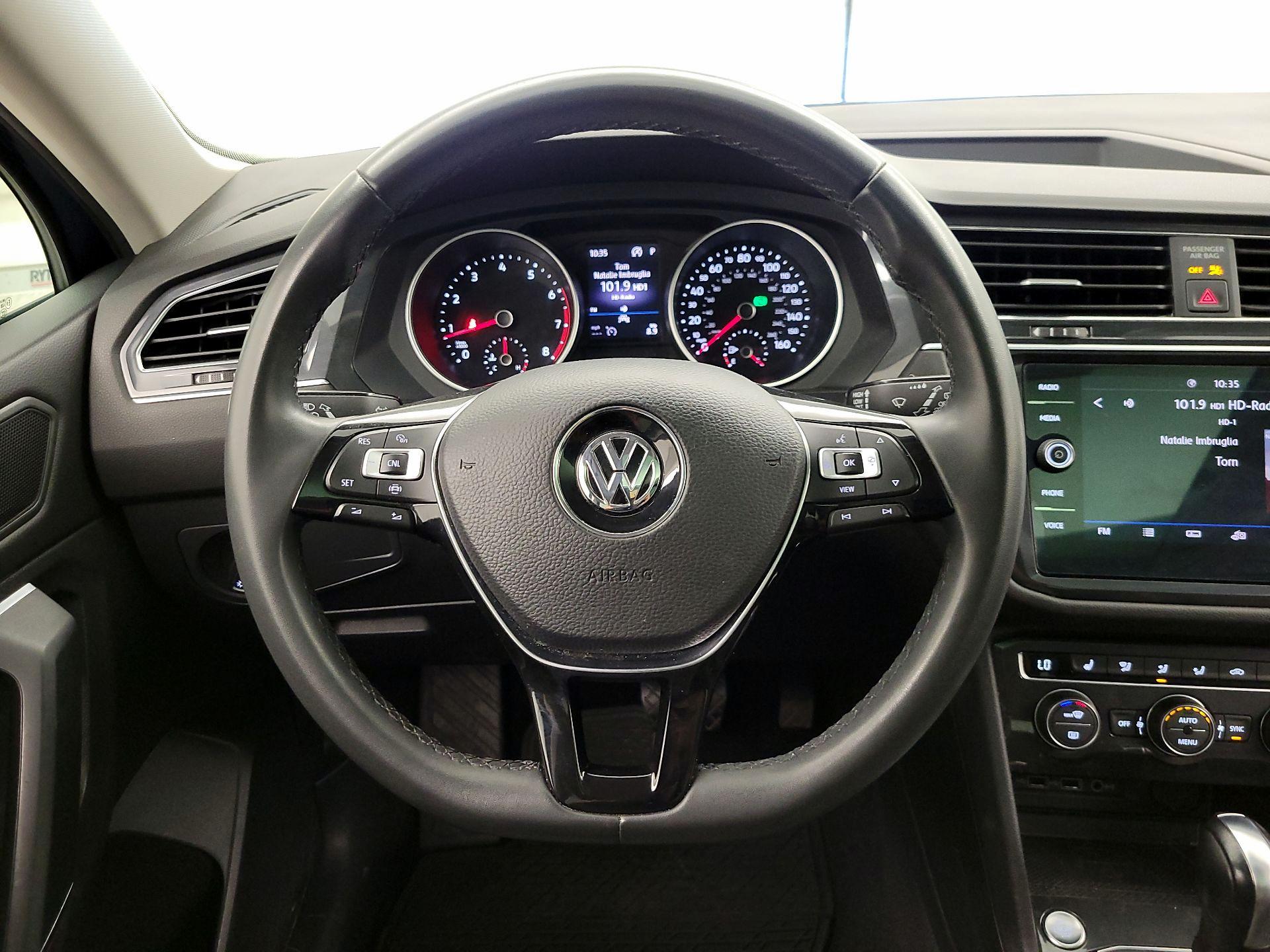 Thumbnail: 2020 Volkswagen Tiguan - 10