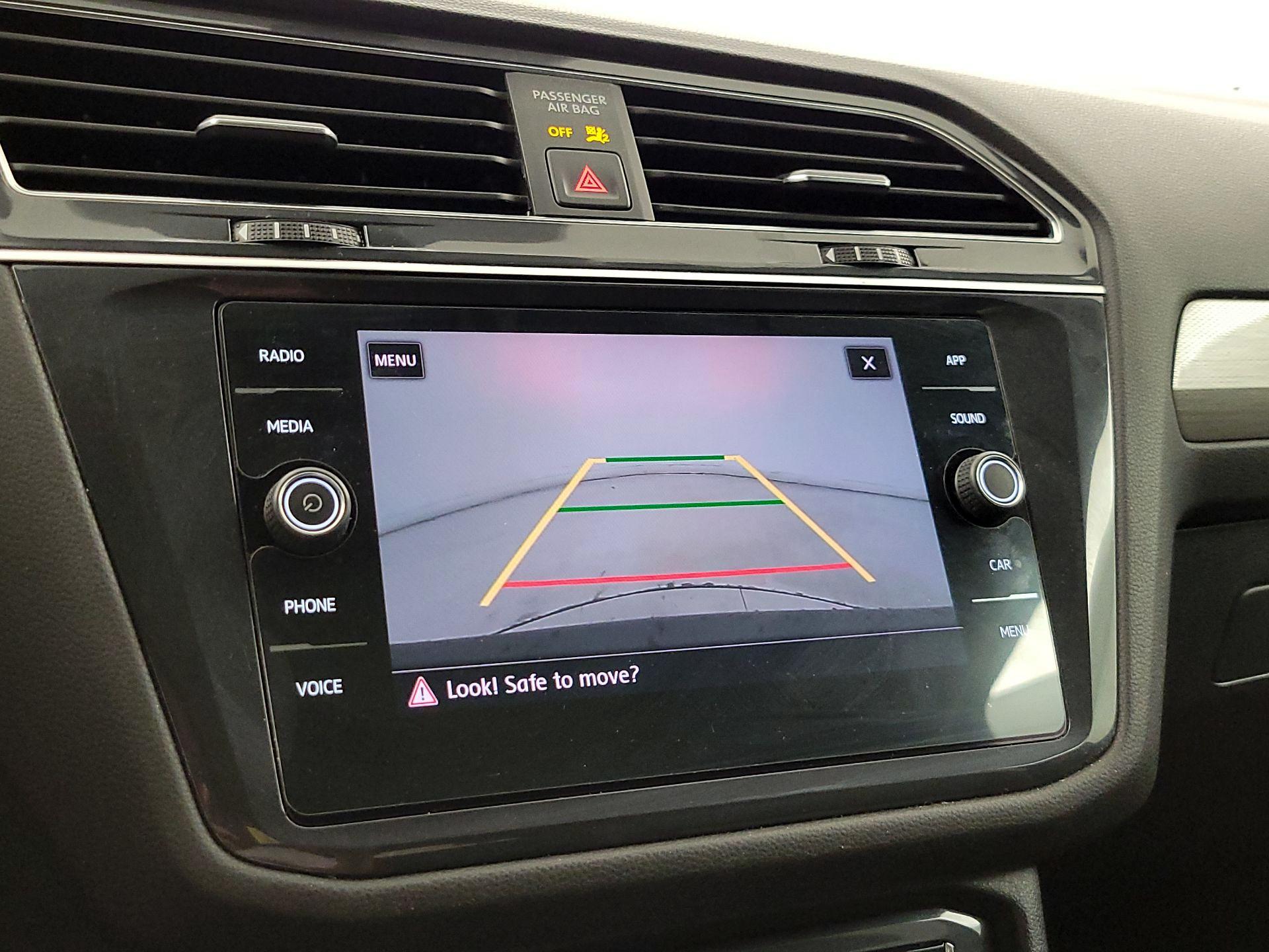 Thumbnail: 2020 Volkswagen Tiguan - 14