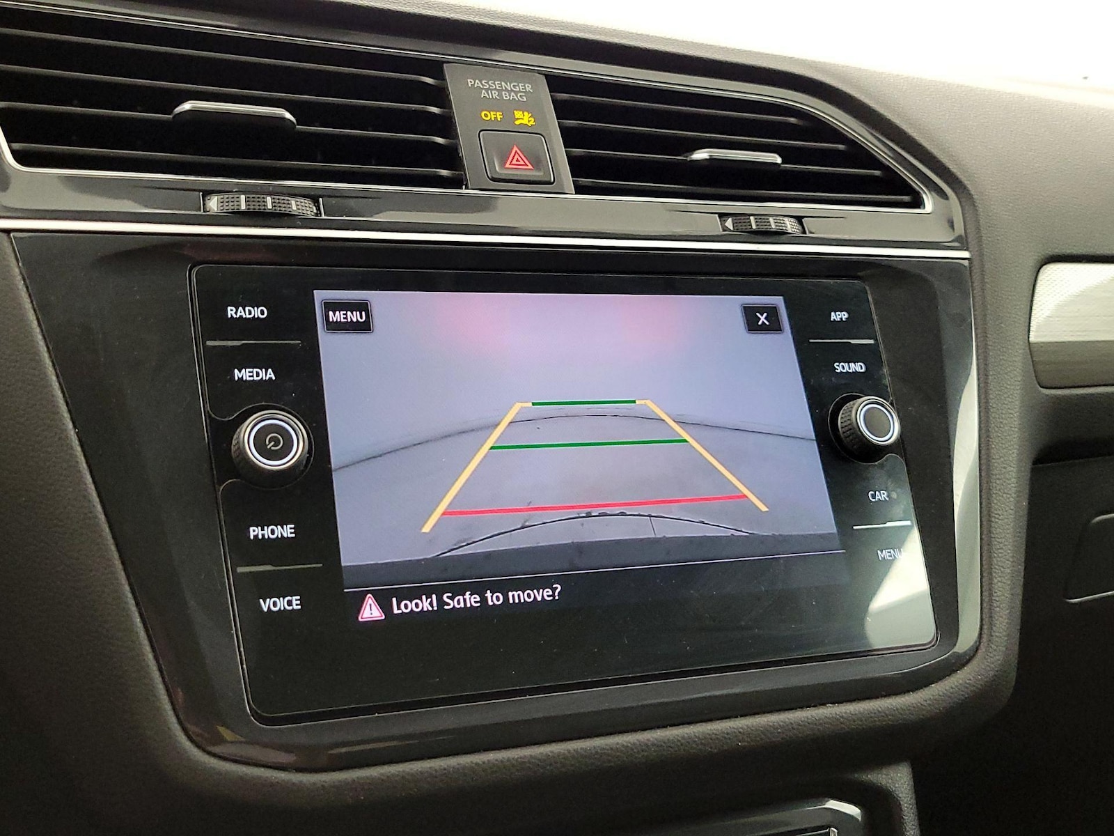 2020 Volkswagen Tiguan SE - Photo 15