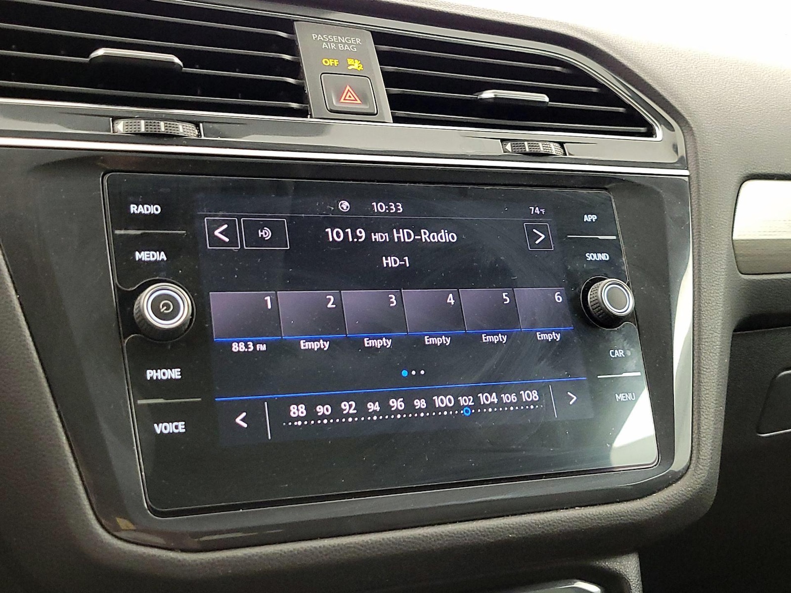 2020 Volkswagen Tiguan SE - Photo 16