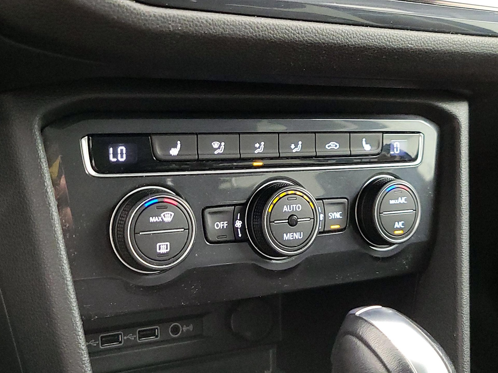 2020 Volkswagen Tiguan SE - Photo 17