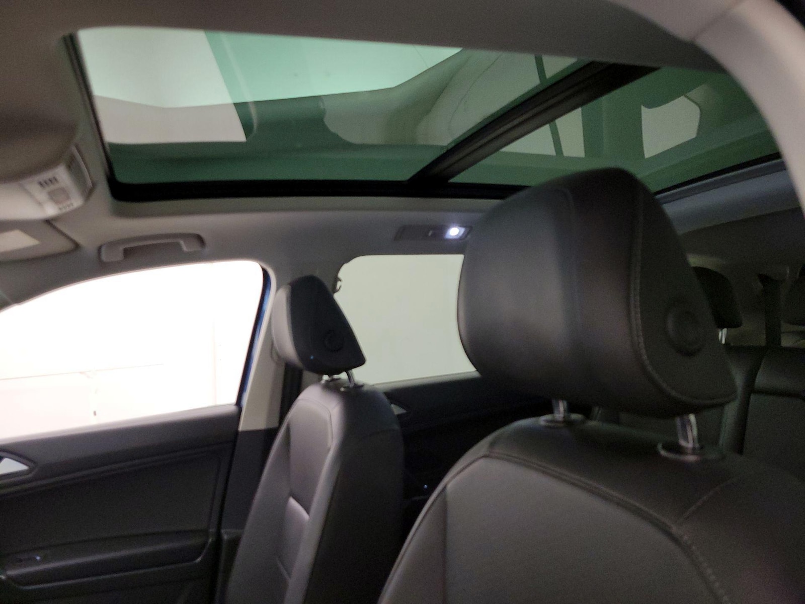 2020 Volkswagen Tiguan SE - Photo 20