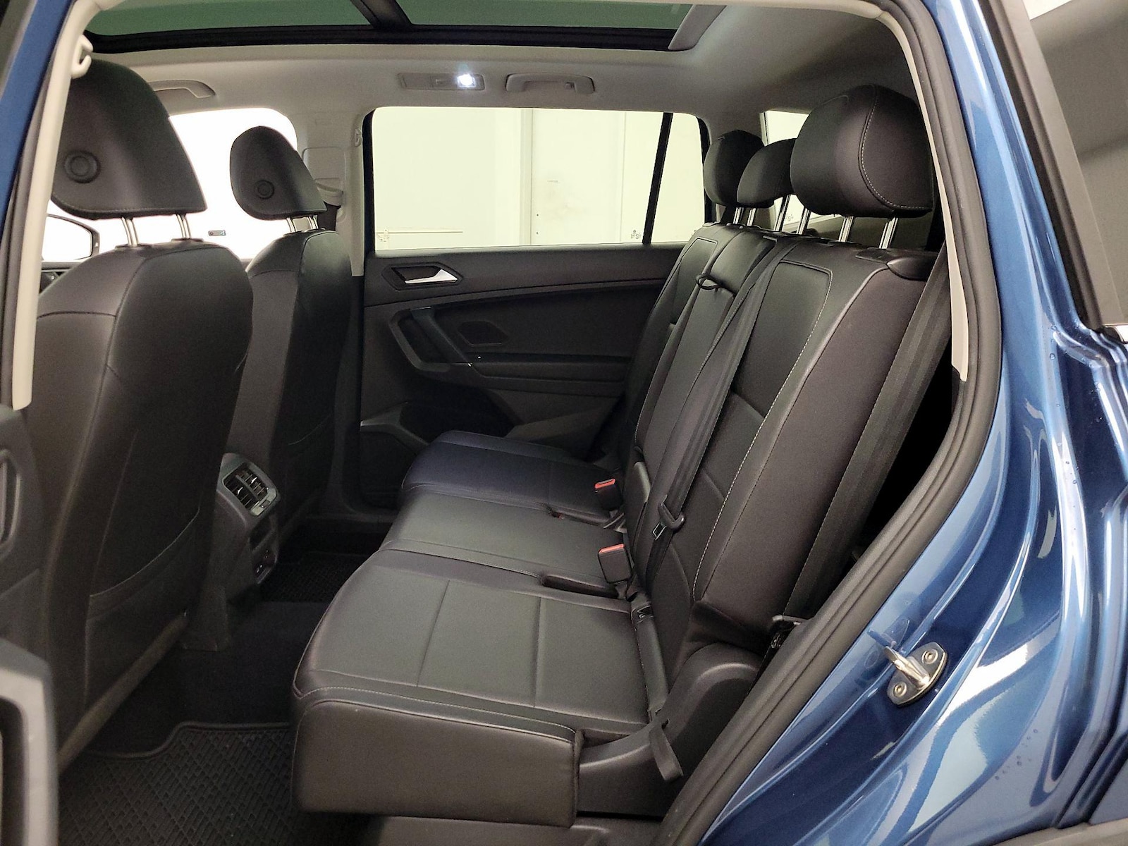 2020 Volkswagen Tiguan SE - Photo 21