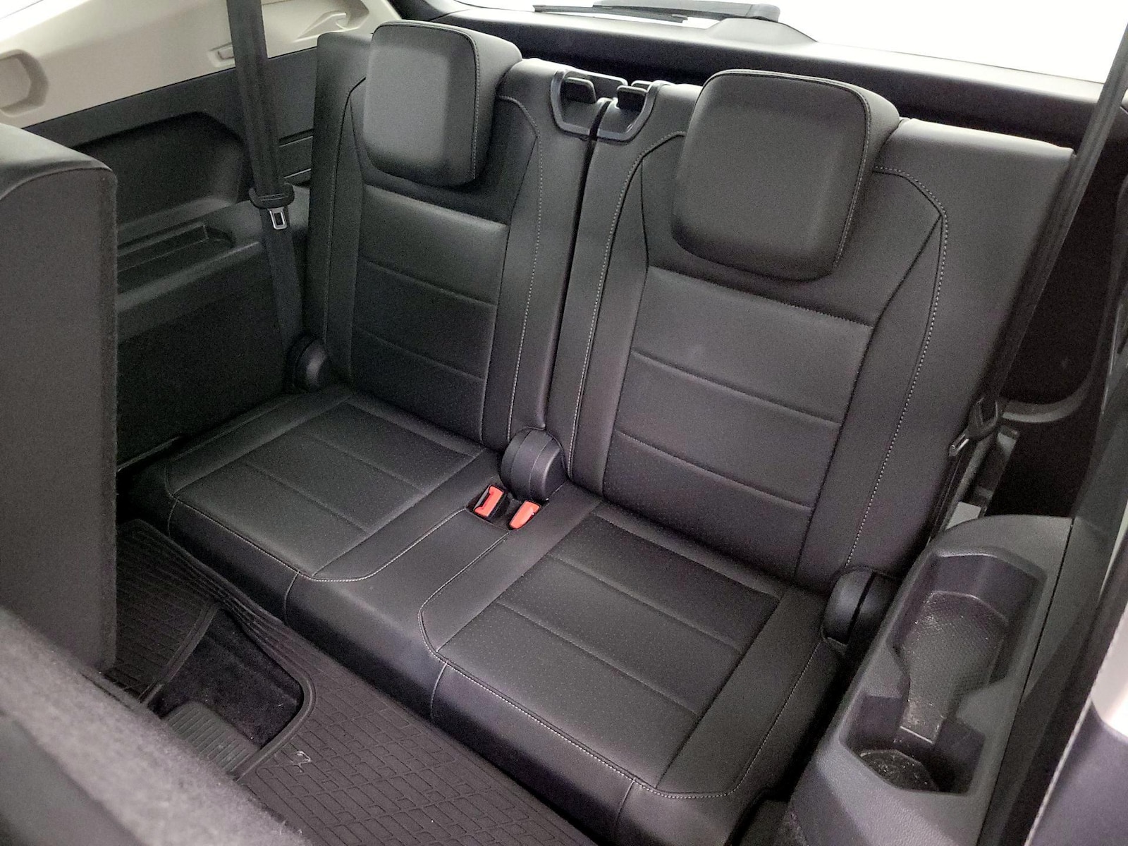 2020 Volkswagen Tiguan SE - Photo 22