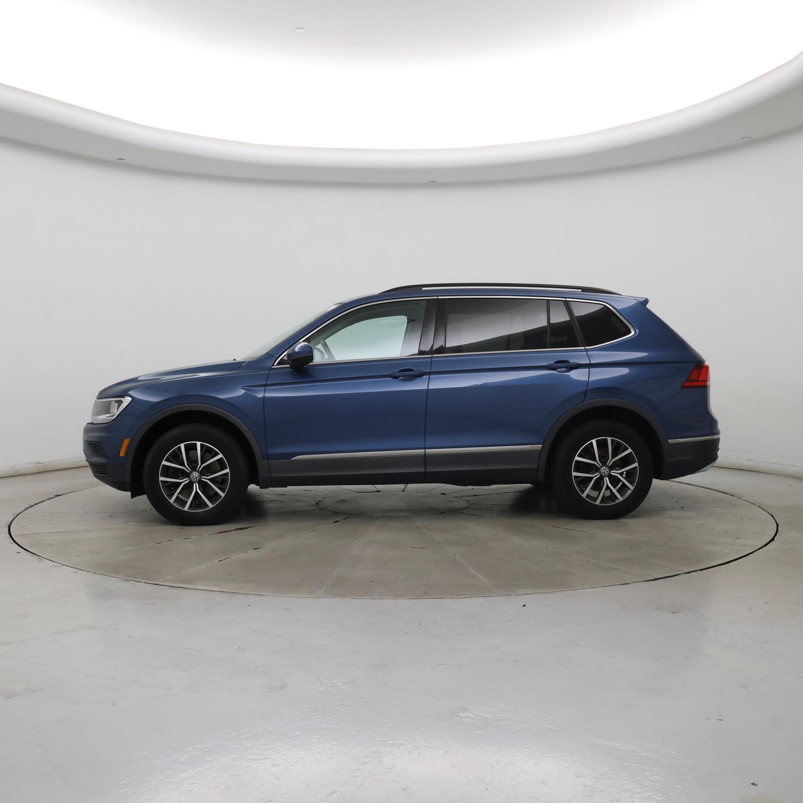 Thumbnail: 2020 Volkswagen Tiguan - 3