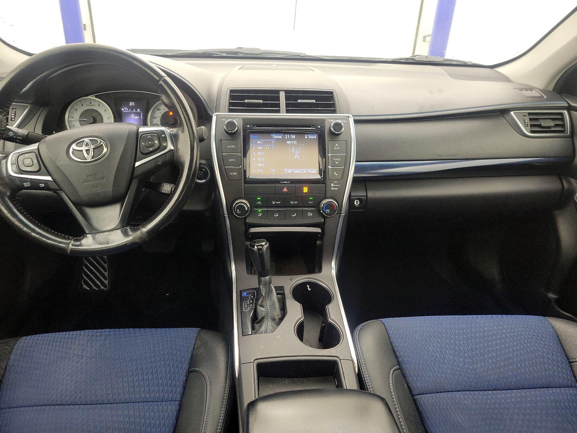 Thumbnail: 2016 Toyota Camry - 9