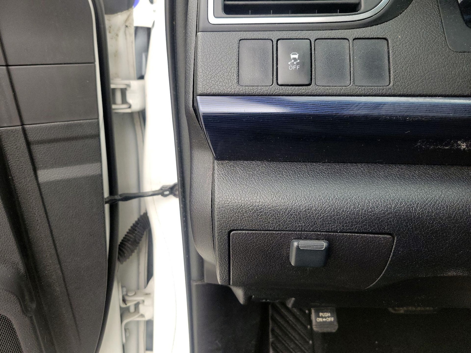 2016 Toyota Camry Special Edition - Photo 14