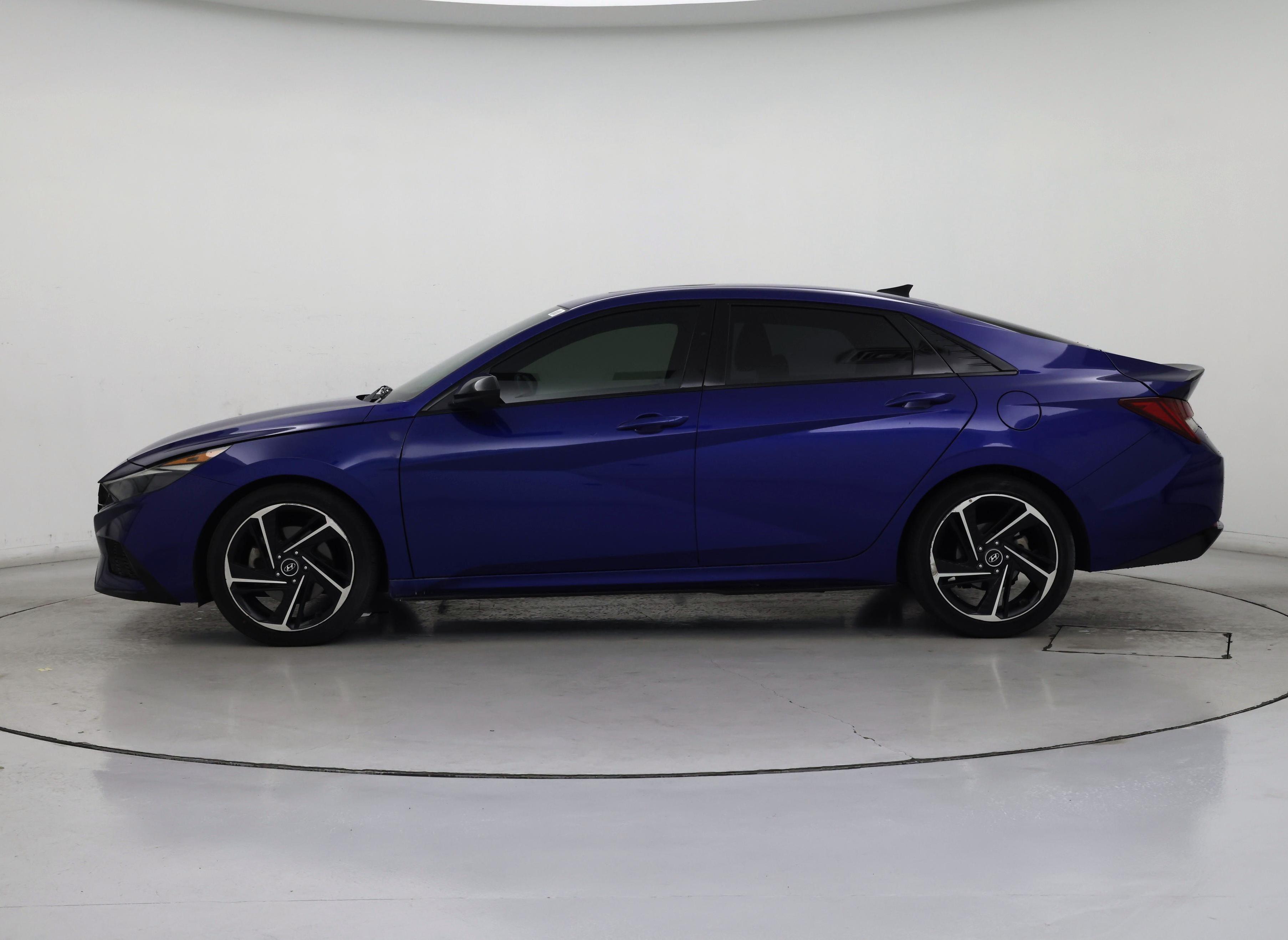 Thumbnail: 2023 Hyundai Elantra - 3