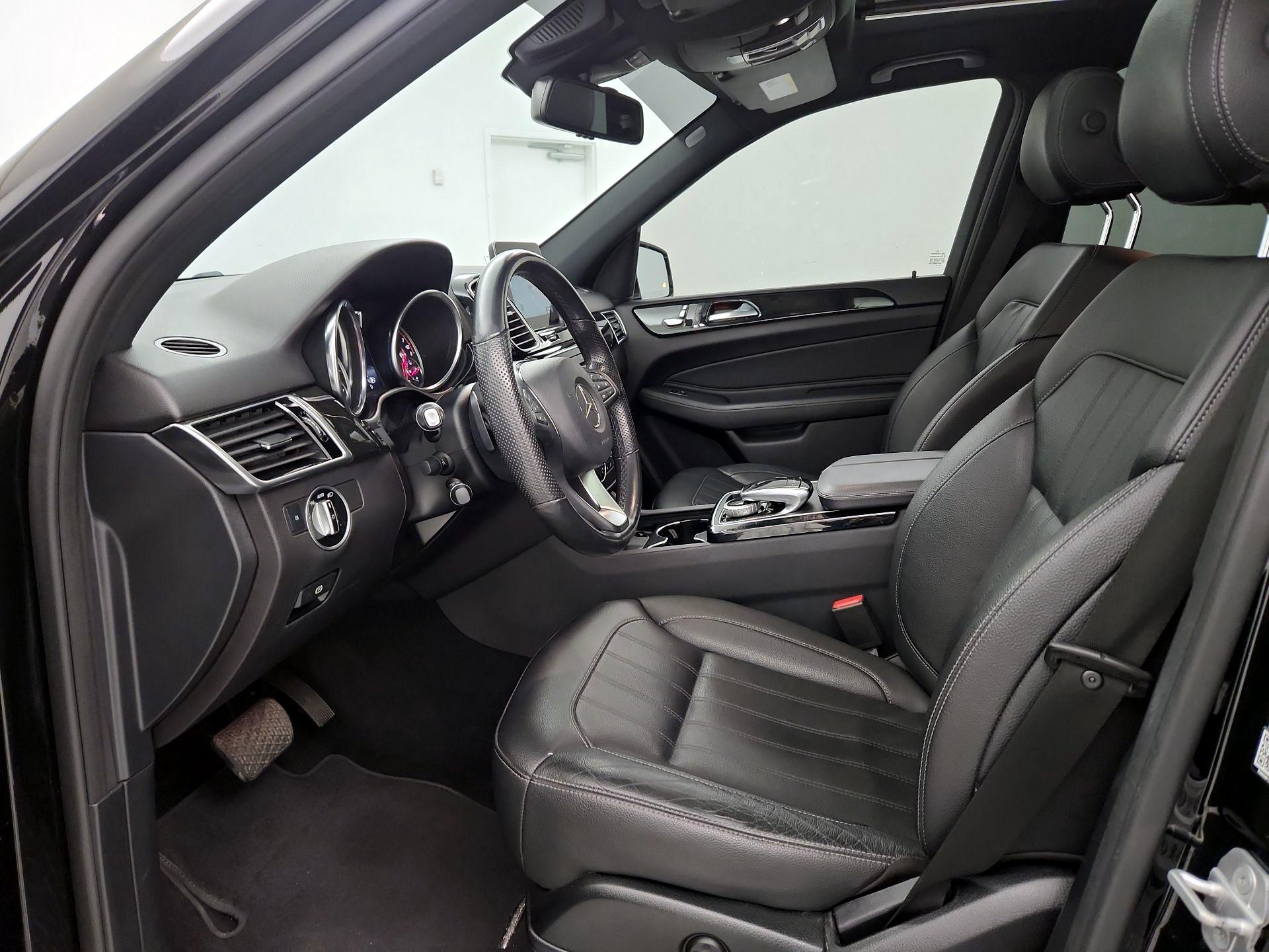 Thumbnail: 2016 Mercedes-Benz GLE - 11