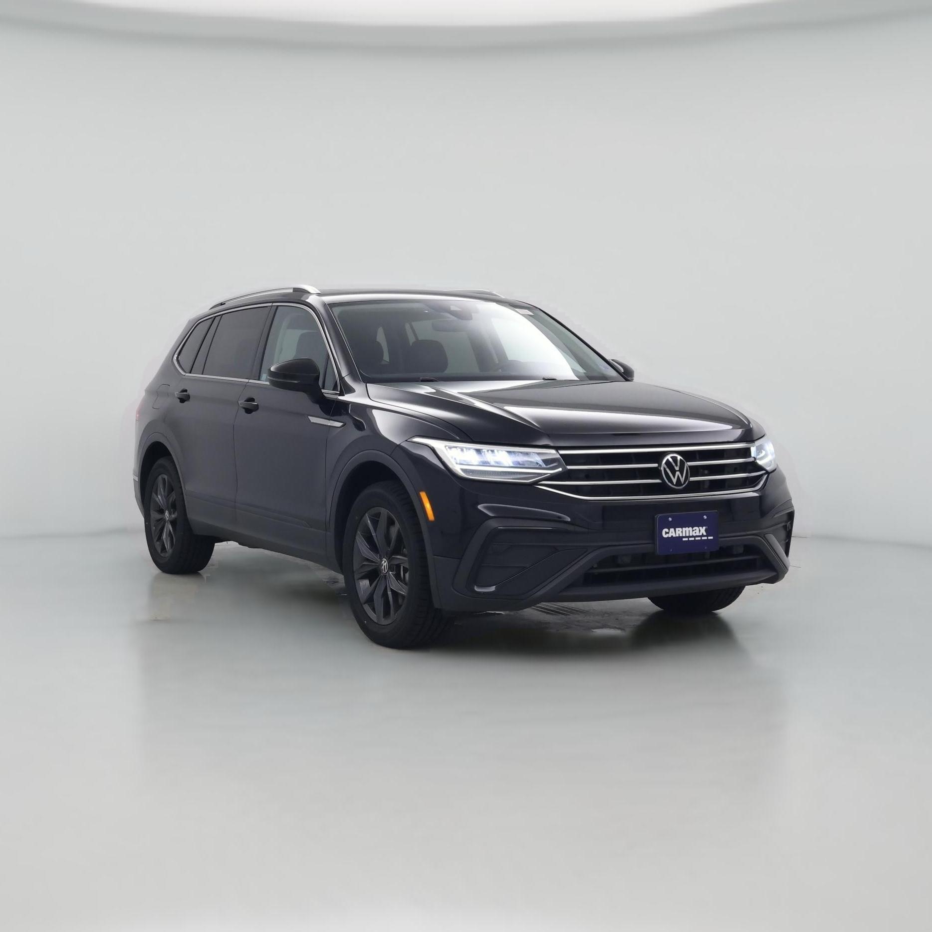 Thumbnail: 2023 Volkswagen Tiguan - 1