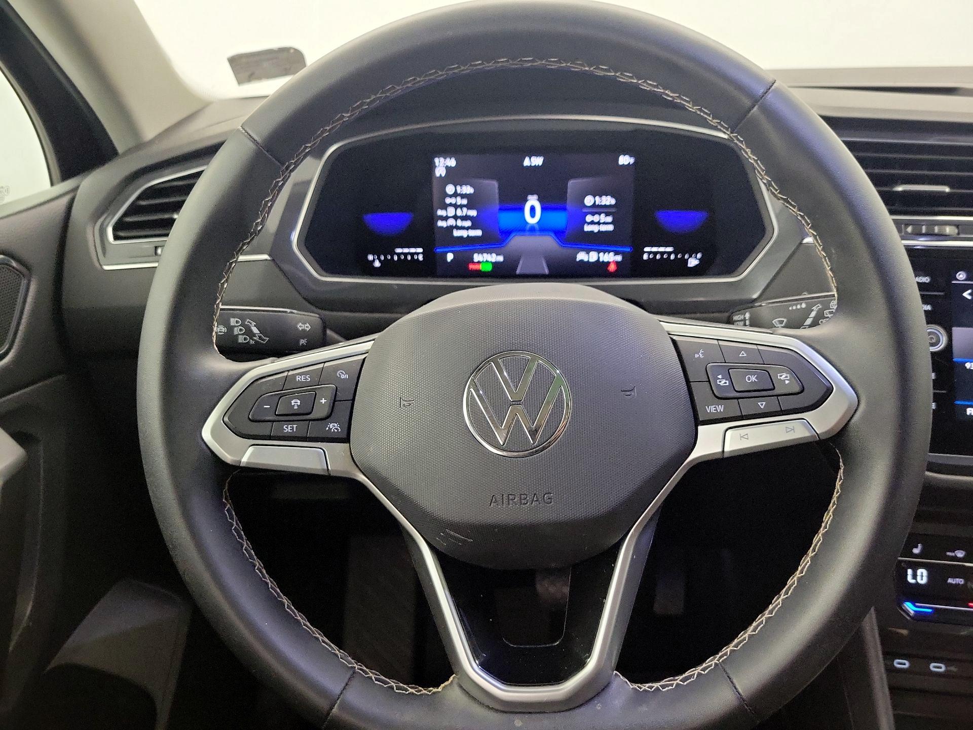 Thumbnail: 2023 Volkswagen Tiguan - 10
