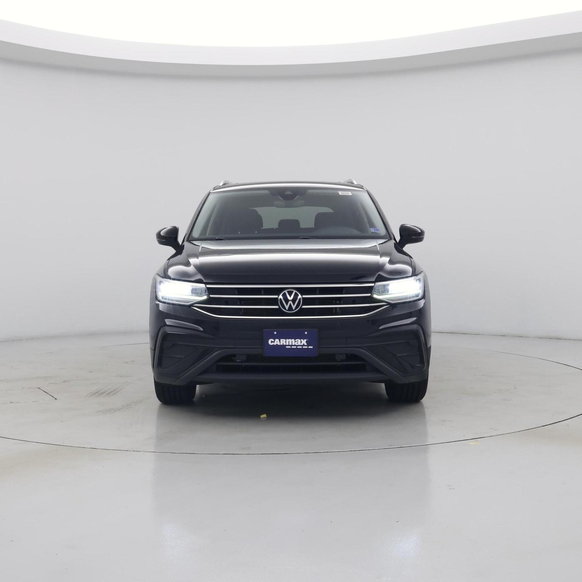 Thumbnail: 2023 Volkswagen Tiguan - 5