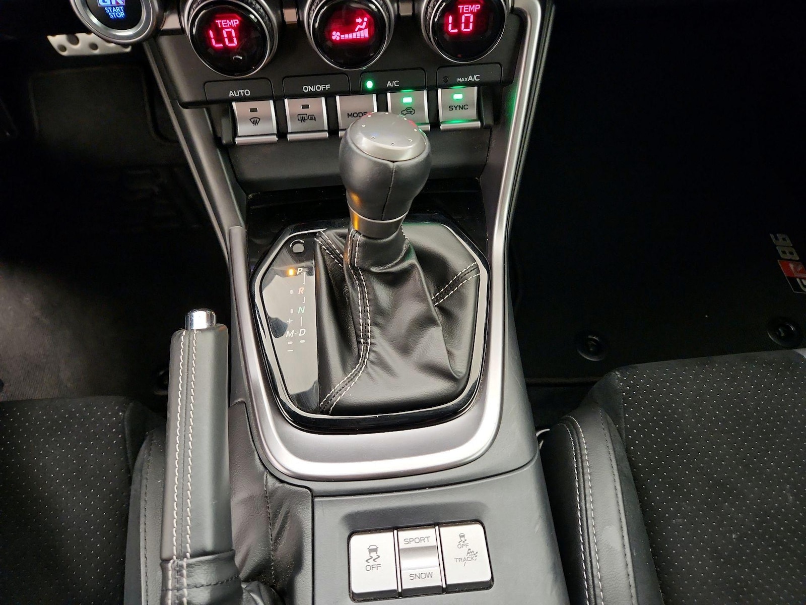 2024 Toyota GR86 Premium - Photo 18