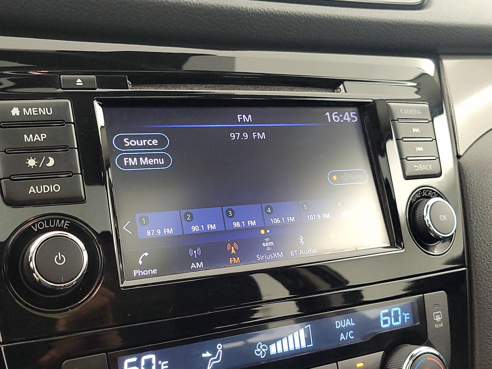 2020 Nissan Rogue Sport SL - Photo 17