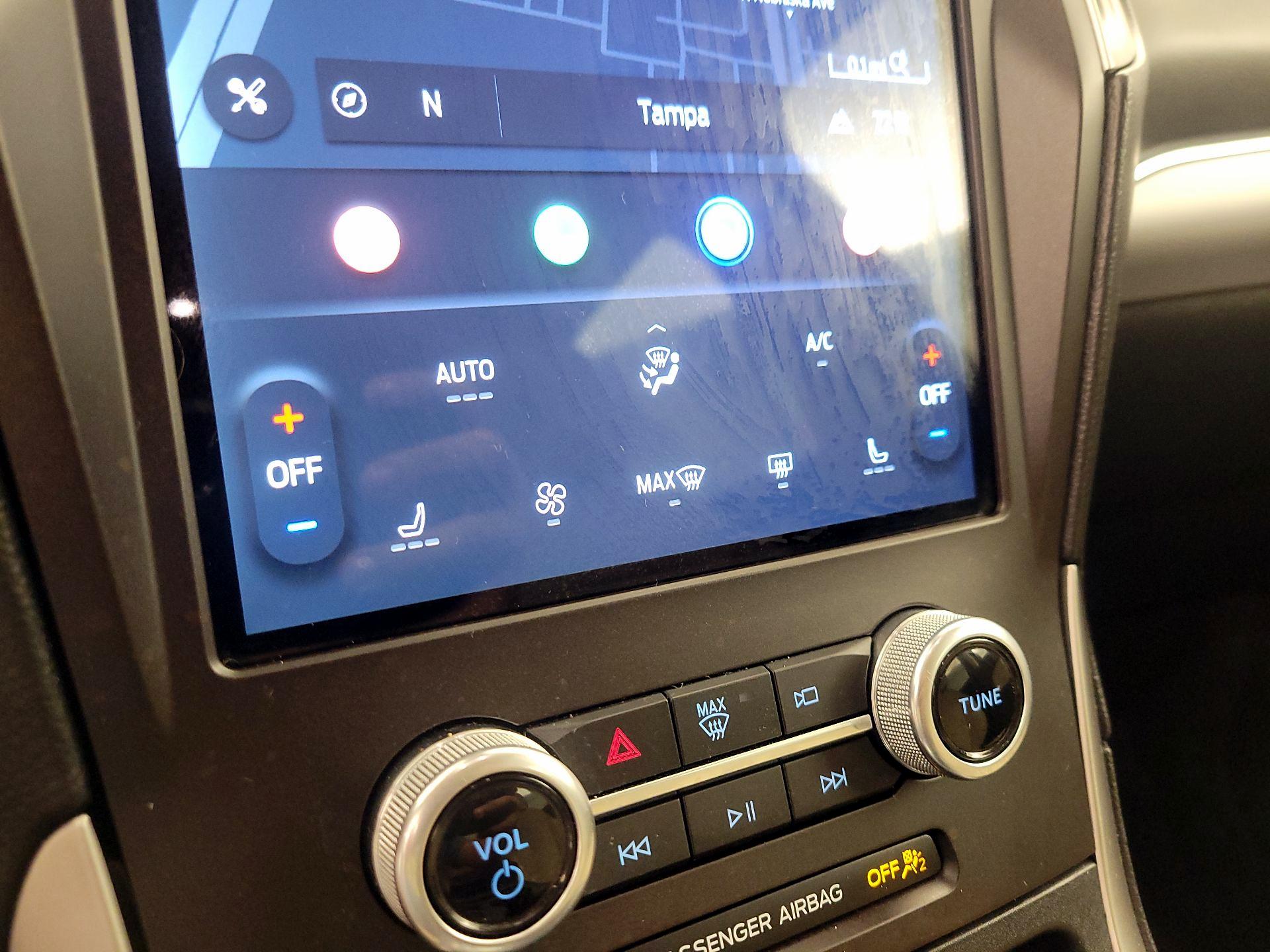 Thumbnail: 2021 Ford Edge - 17