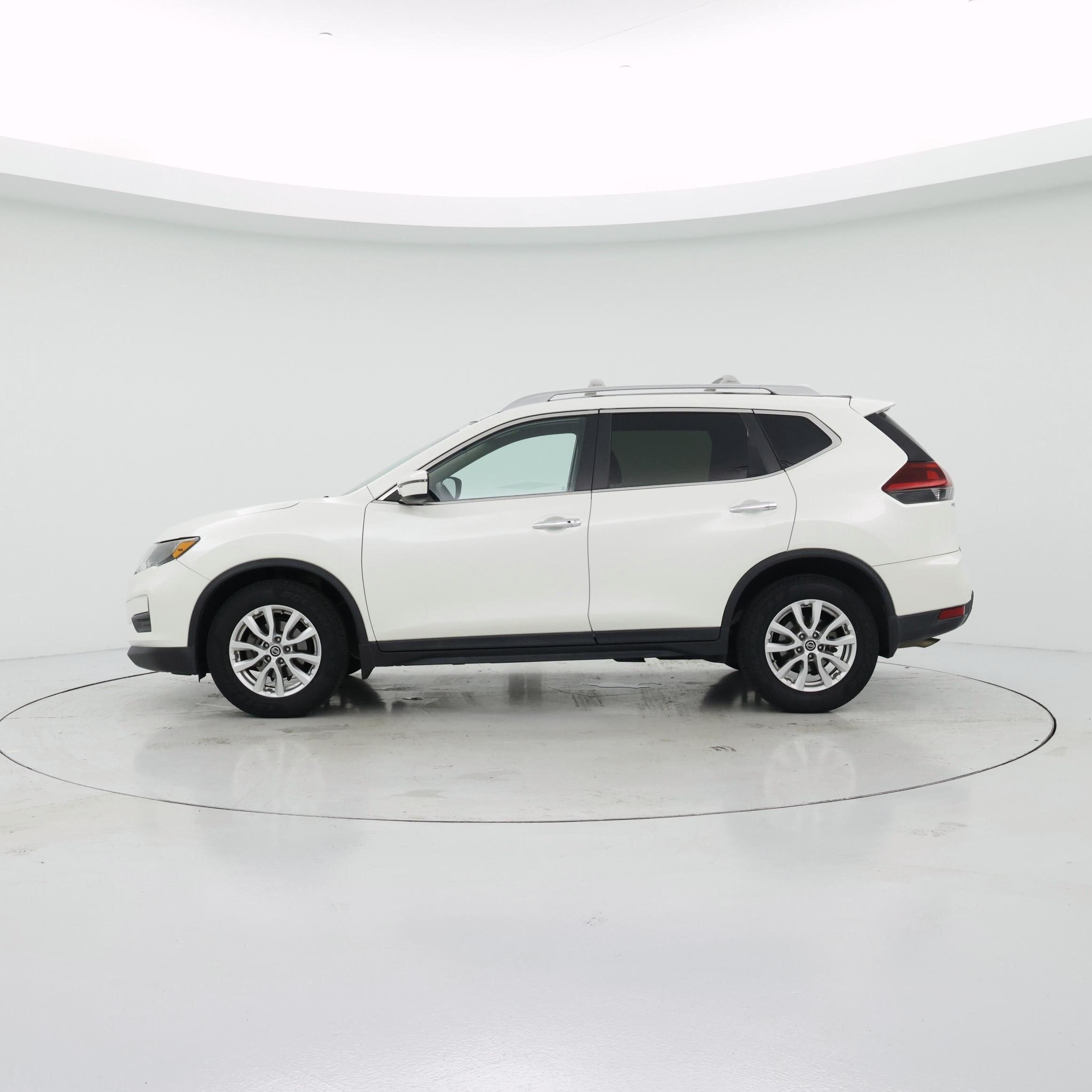 Thumbnail: 2020 Nissan Rogue - 3
