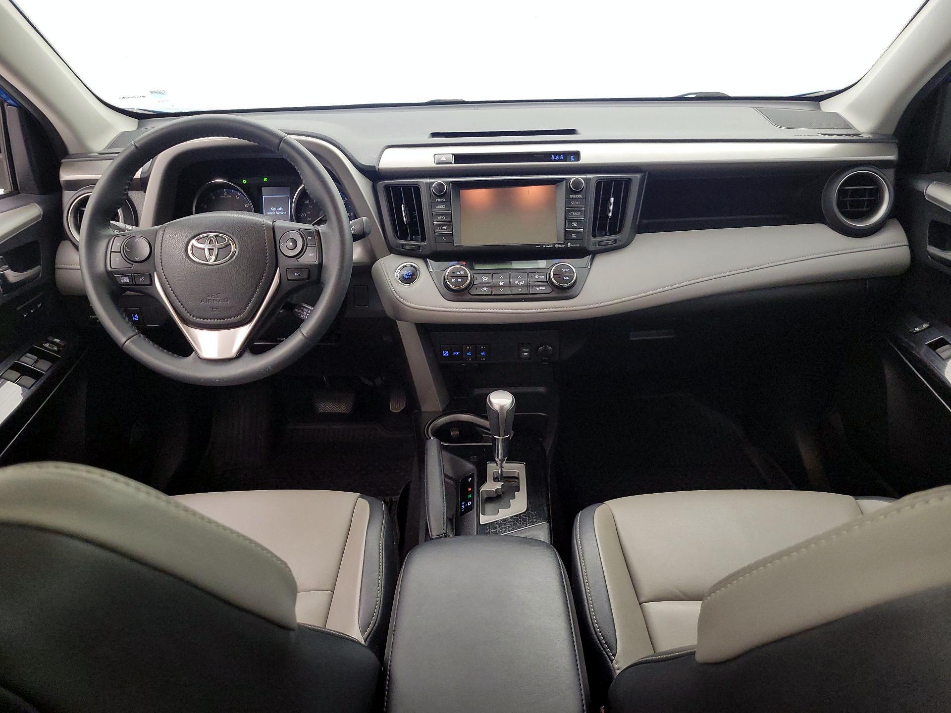 Thumbnail: 2017 Toyota RAV4 - 9