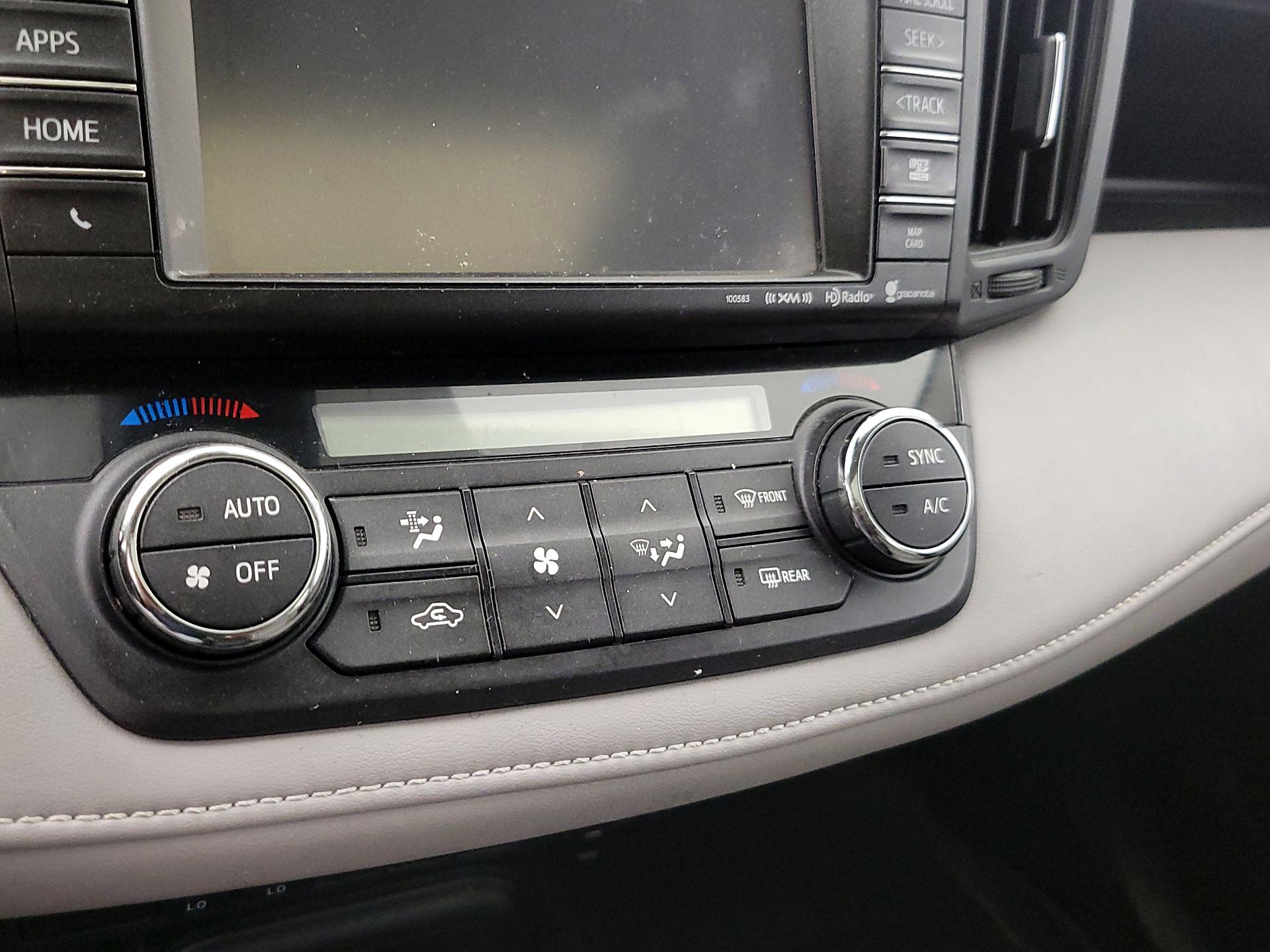 Thumbnail: 2017 Toyota RAV4 - 17
