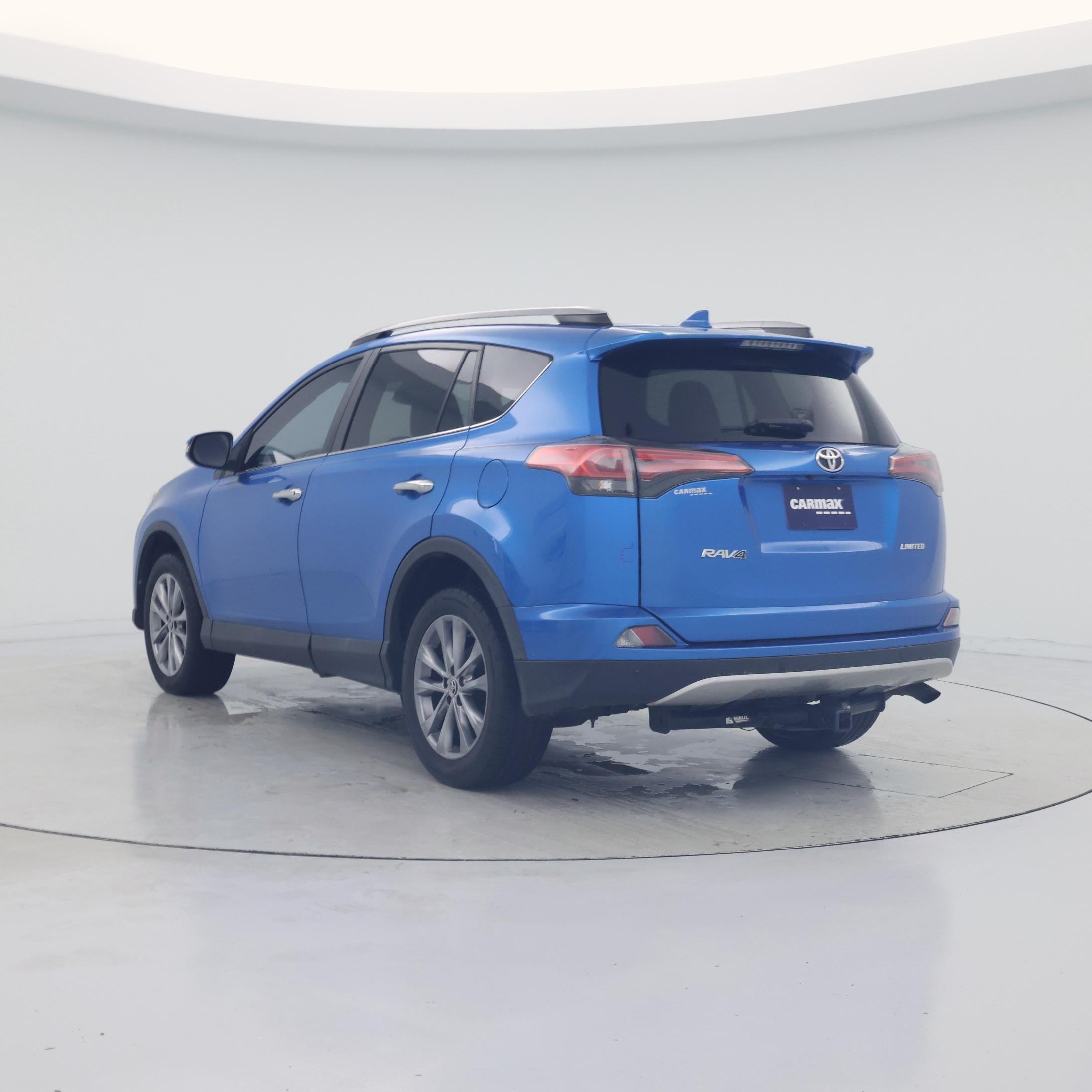 Thumbnail: 2017 Toyota RAV4 - 2
