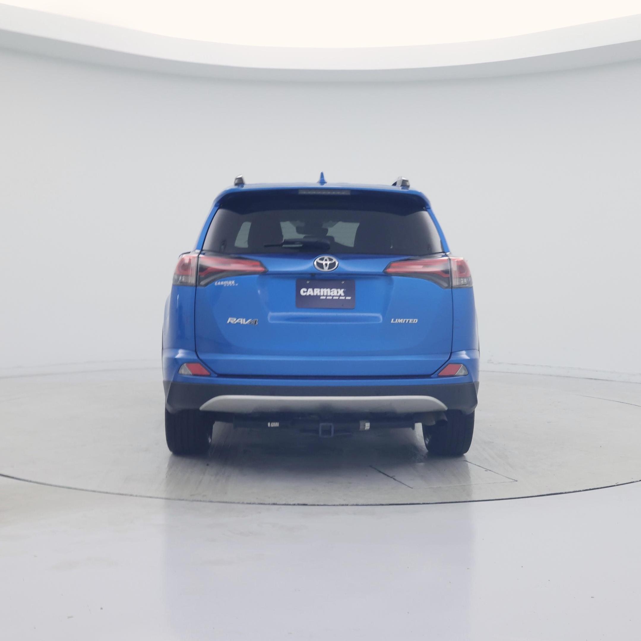Thumbnail: 2017 Toyota RAV4 - 6