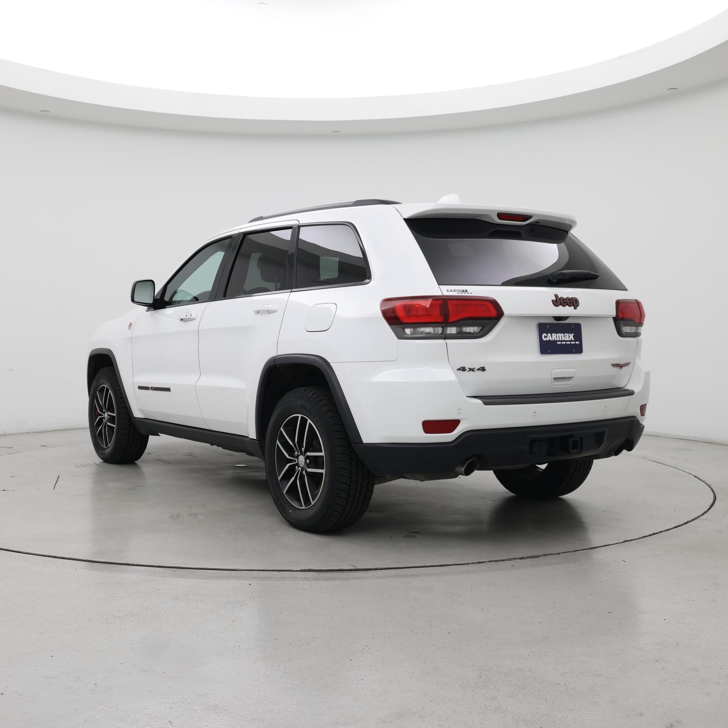 Thumbnail: 2017 Jeep Grand Cherokee - 2