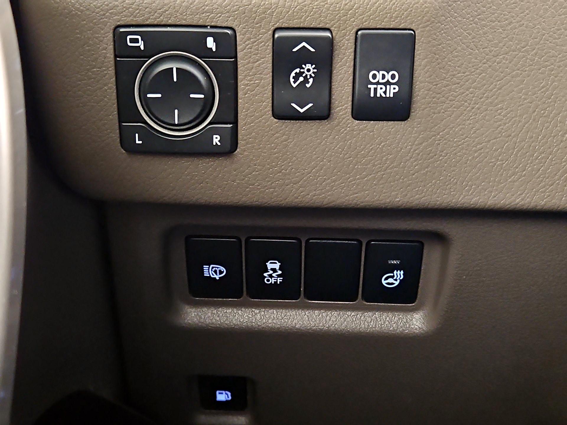 Thumbnail: 2014 Lexus GX - 13