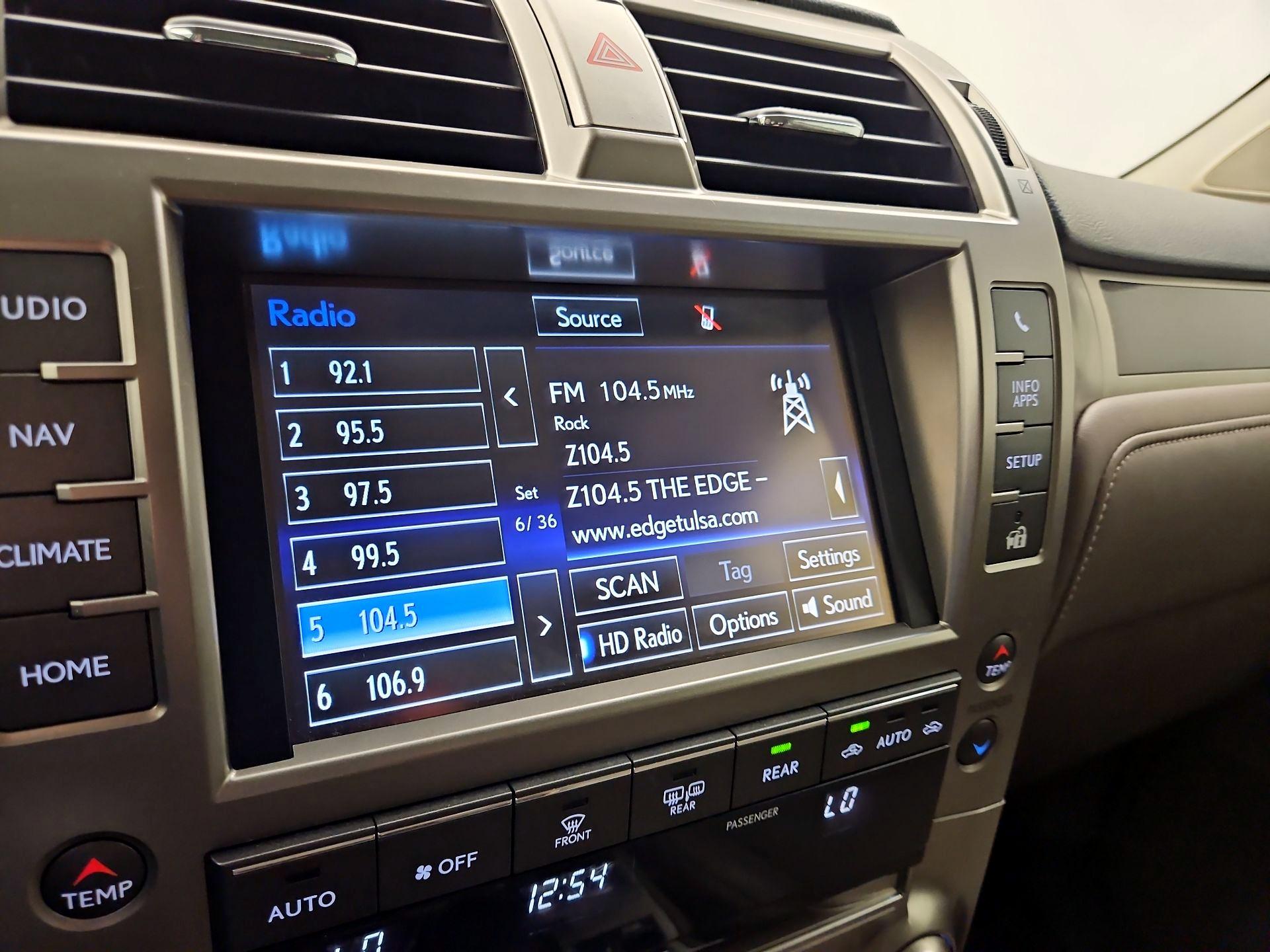 Thumbnail: 2014 Lexus GX - 16