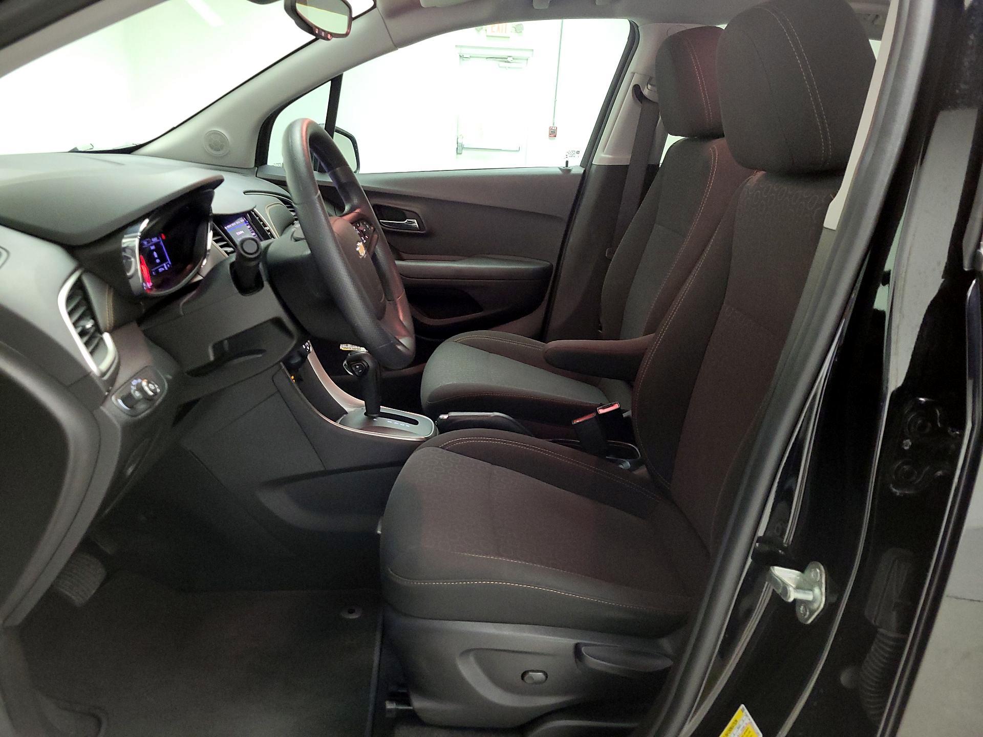 Thumbnail: 2020 Chevrolet Trax - 11