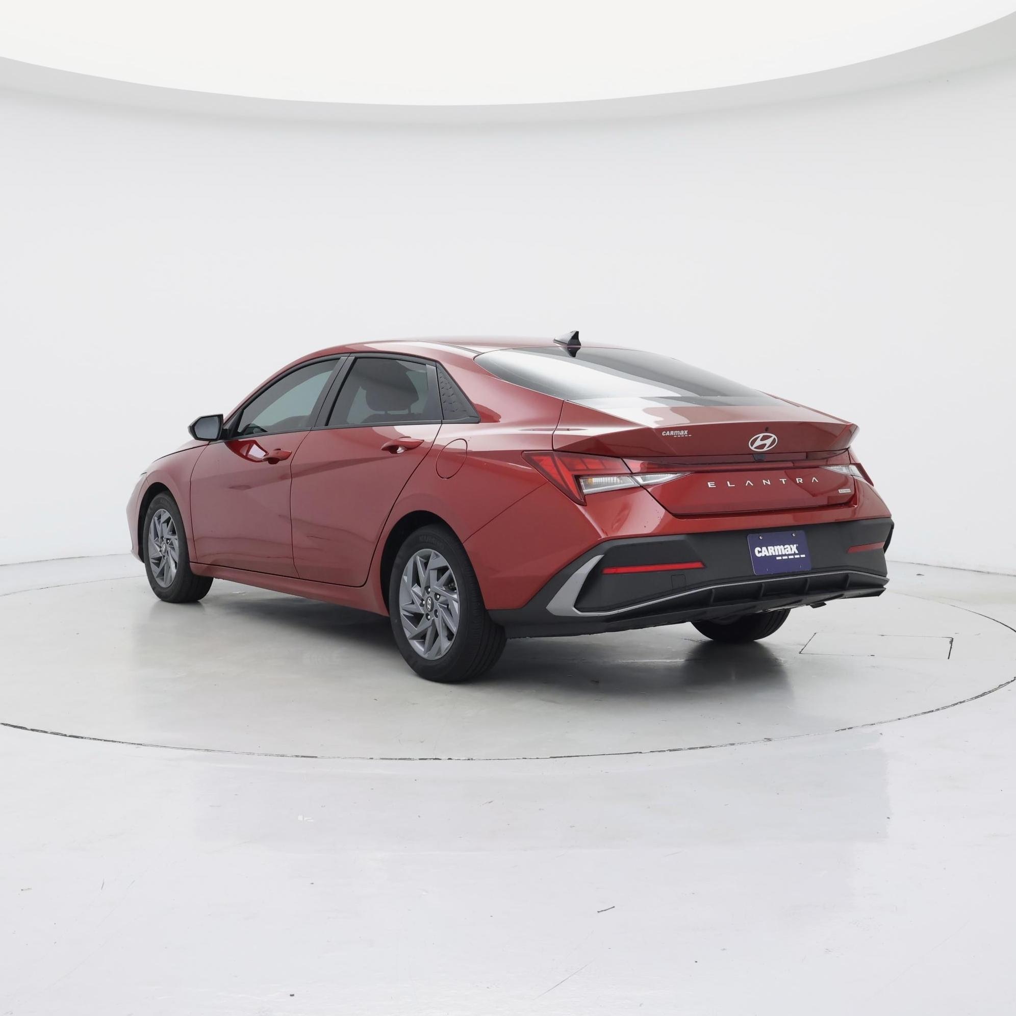 Thumbnail: 2025 Hyundai Elantra - 2