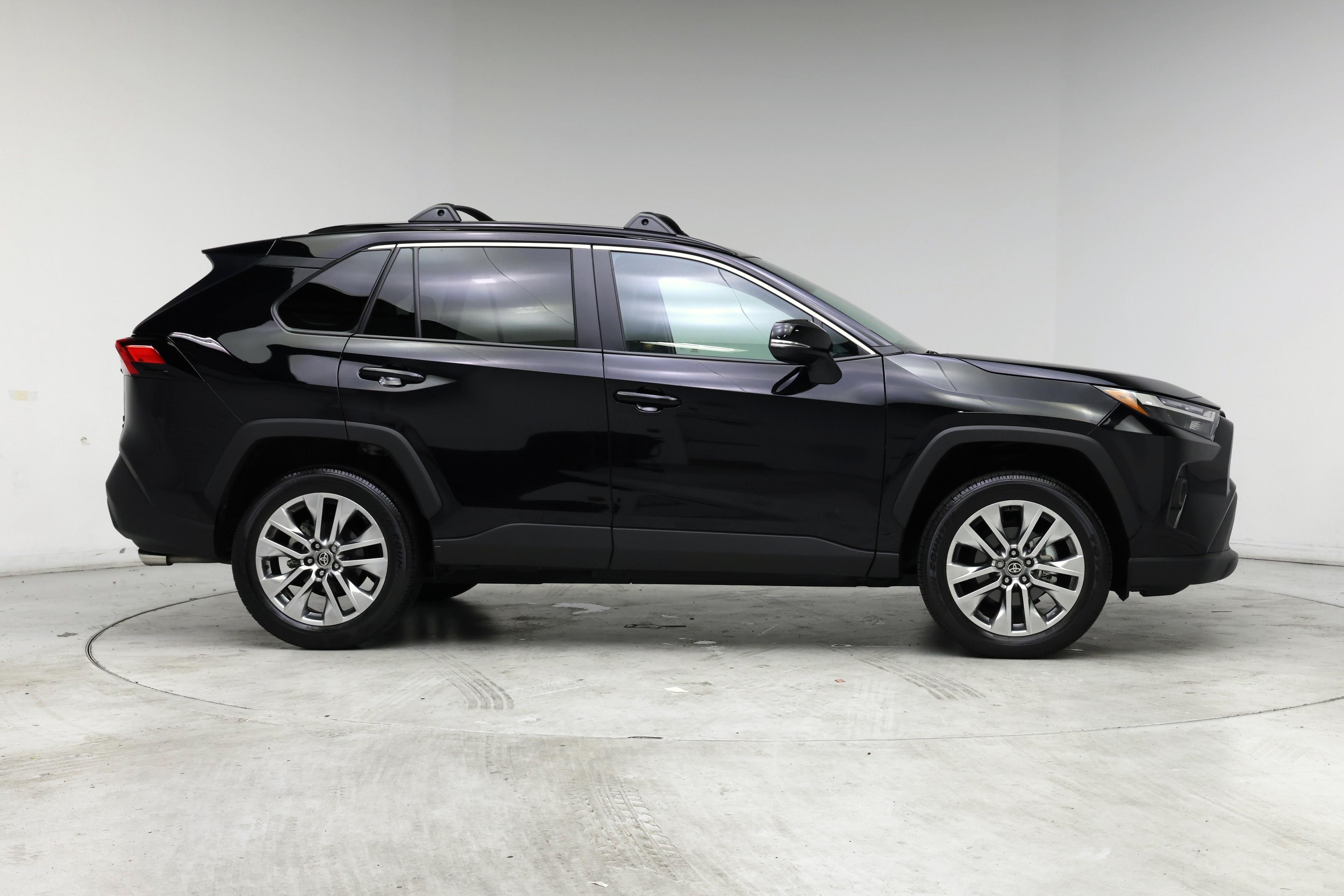 Thumbnail: 2025 Toyota RAV4 - 7